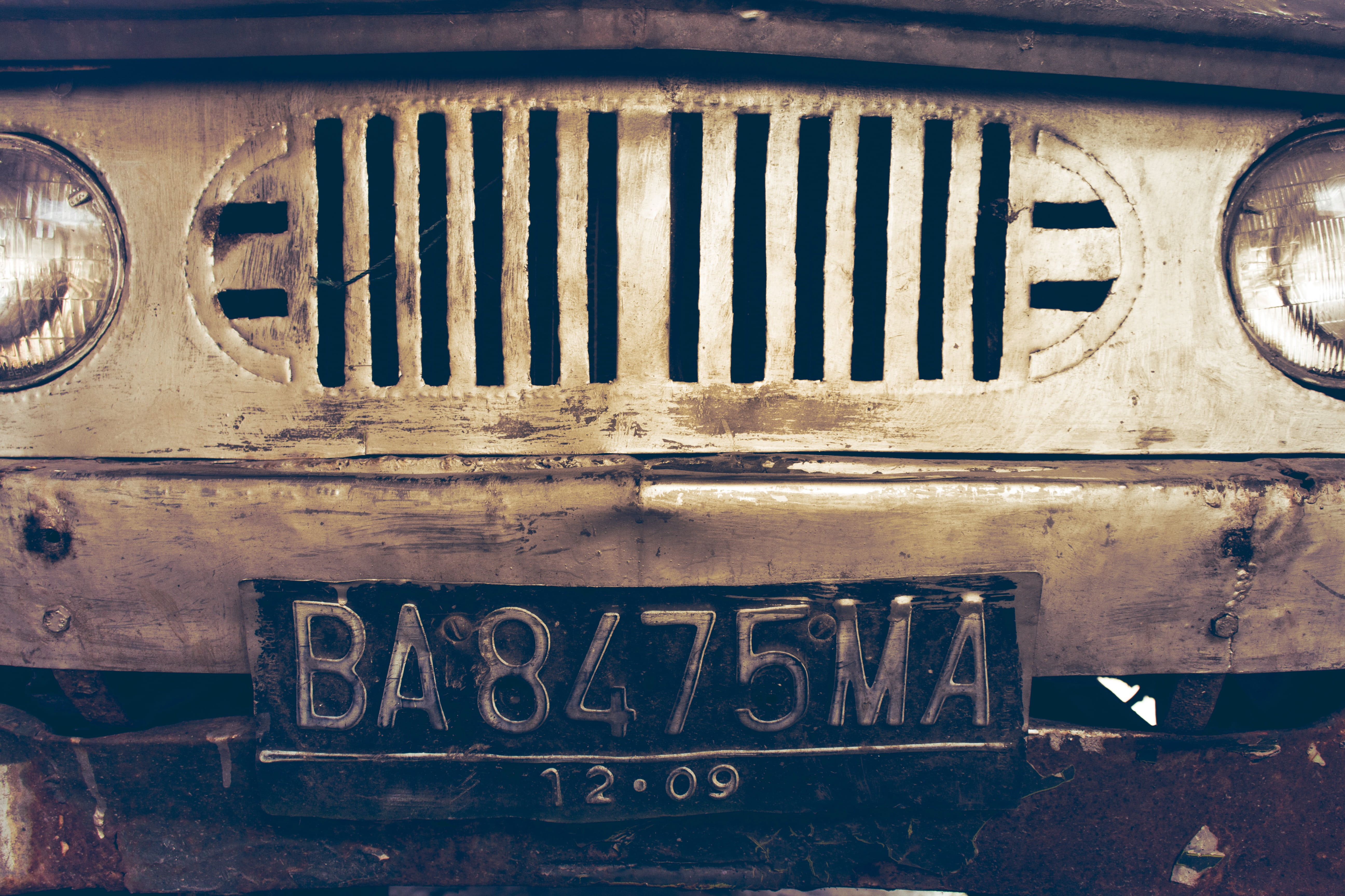 land vehicle, damaged, vintage, weathered, old-fashioned, obsolete, communication, western script, no people, 5K, old car, mode of transportation, old, HD Wallpaper