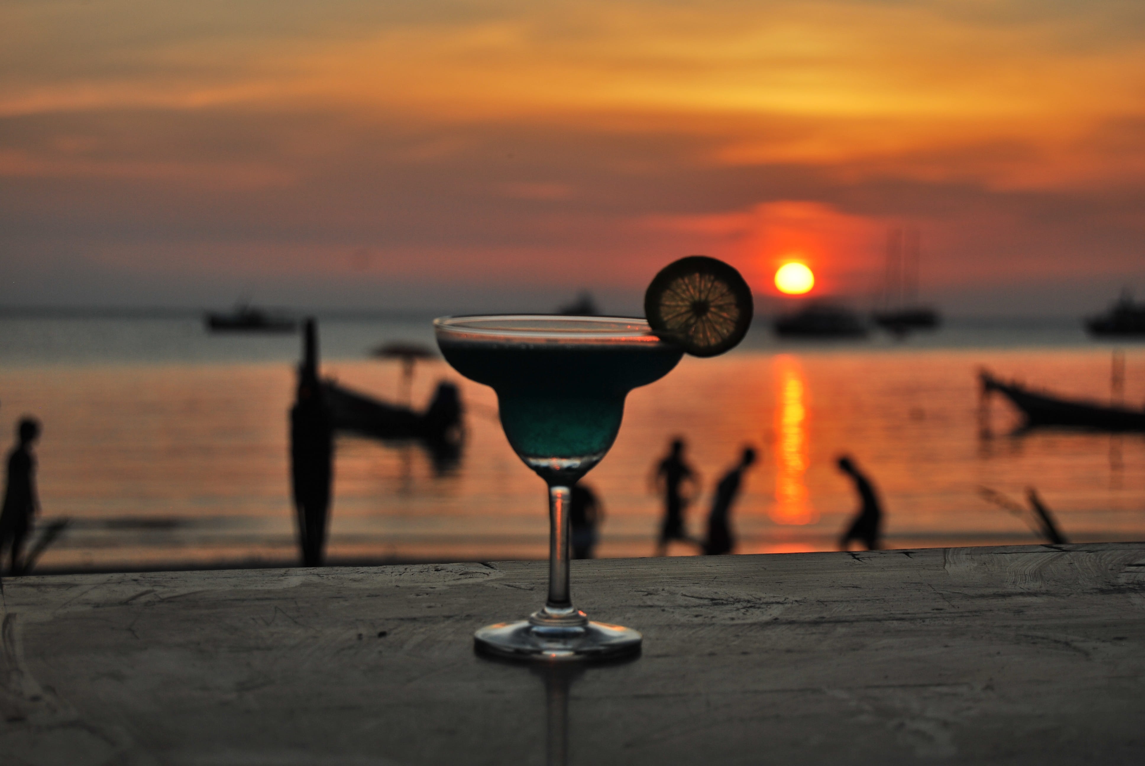 beach background, beauty in nature, hour, cocktail glass, horizon, scenics - nature, nature, blue, drink, sea, beach, margarita glass, sun, summer, sky, HD Wallpaper
