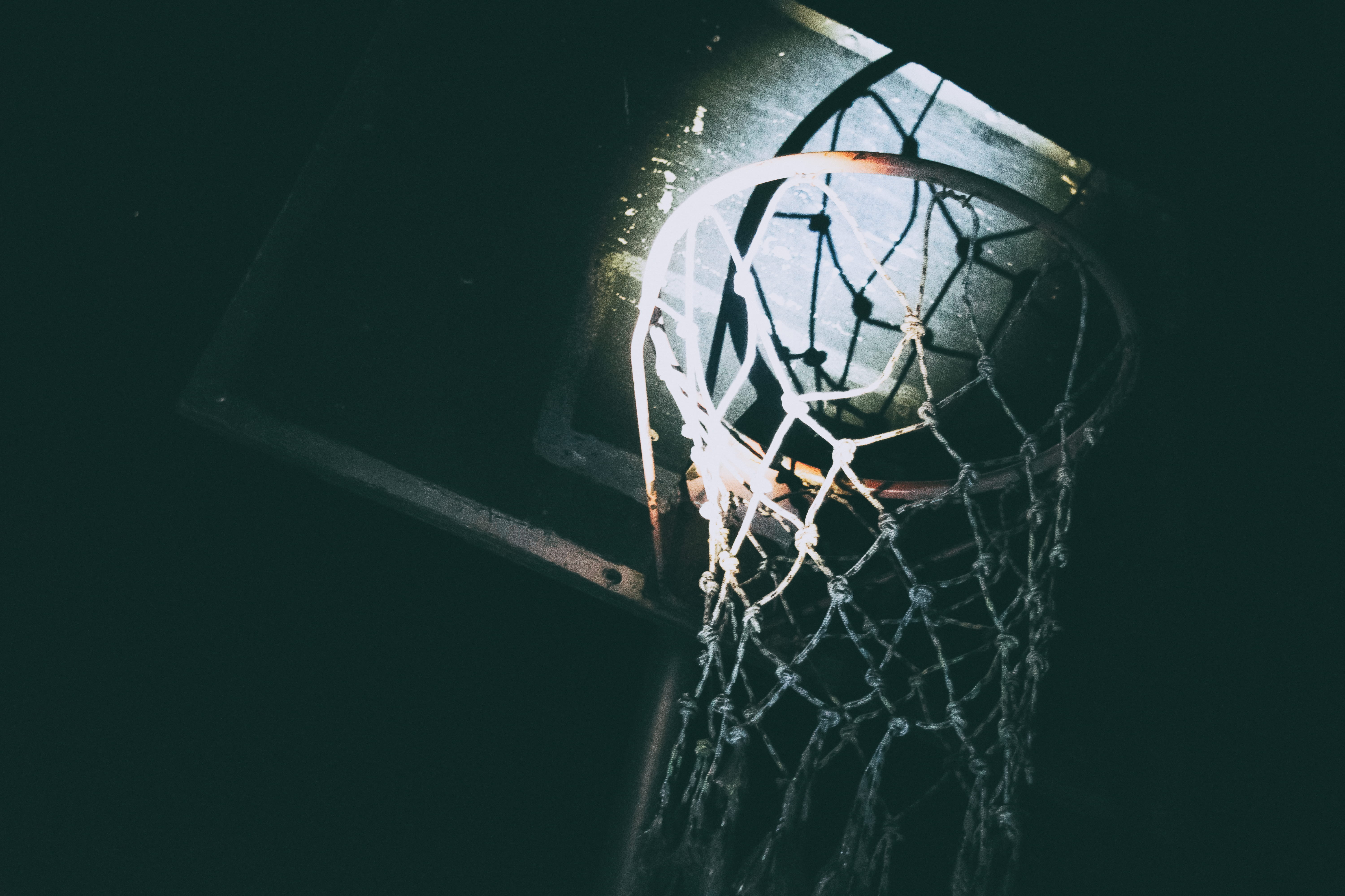 sport, outdoors, broken, geometric shape, night, basketball hoop, soccer, team sport, damaged, hoop, scoring, fragility, close-up, spider web, shape, circle, HD Wallpaper