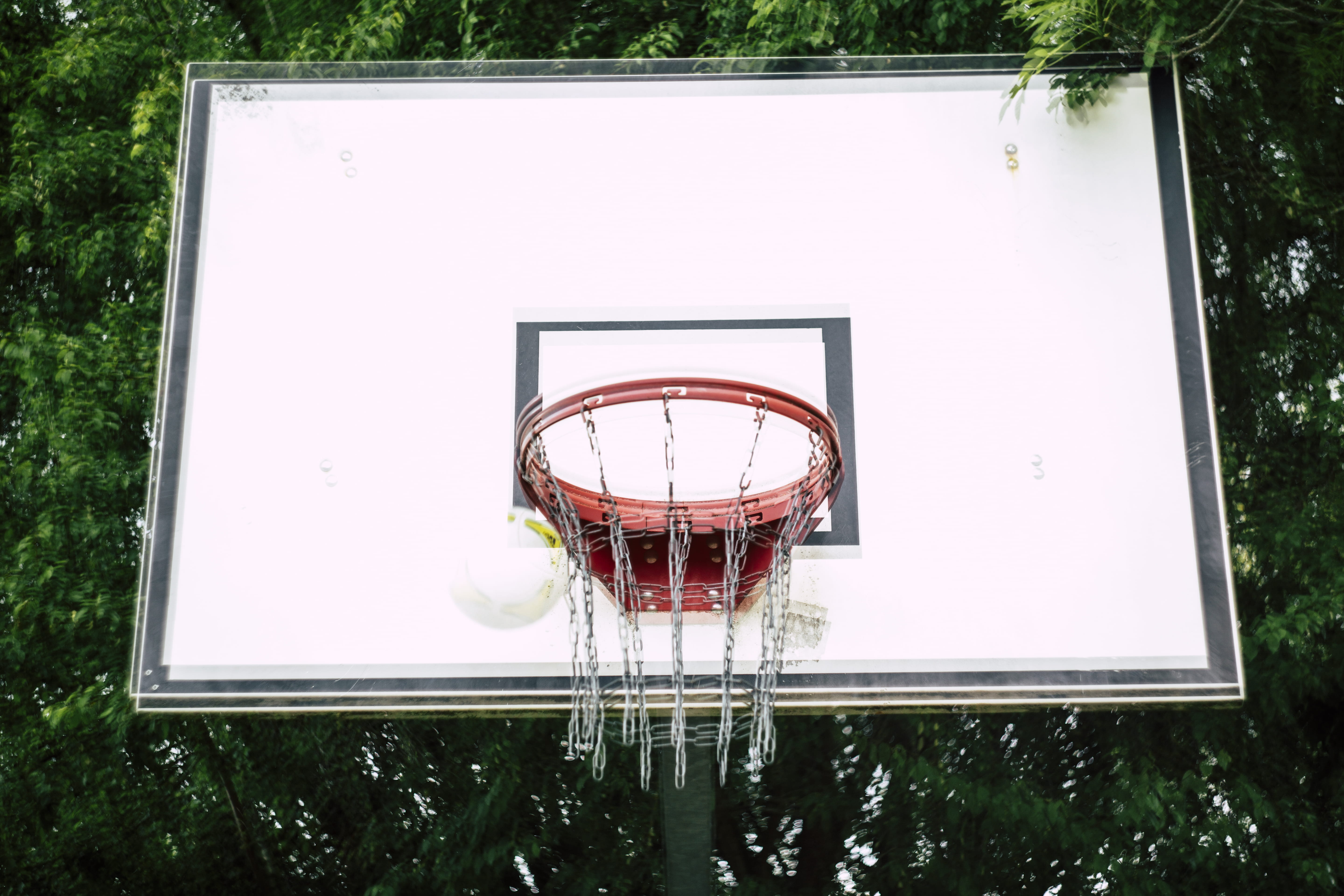 5K, day, architecture, basket, reflection, play, nature, outdoors, hoop, no people, electronics, tree, window, basketball hoop, backboard, building exterior, HD Wallpaper