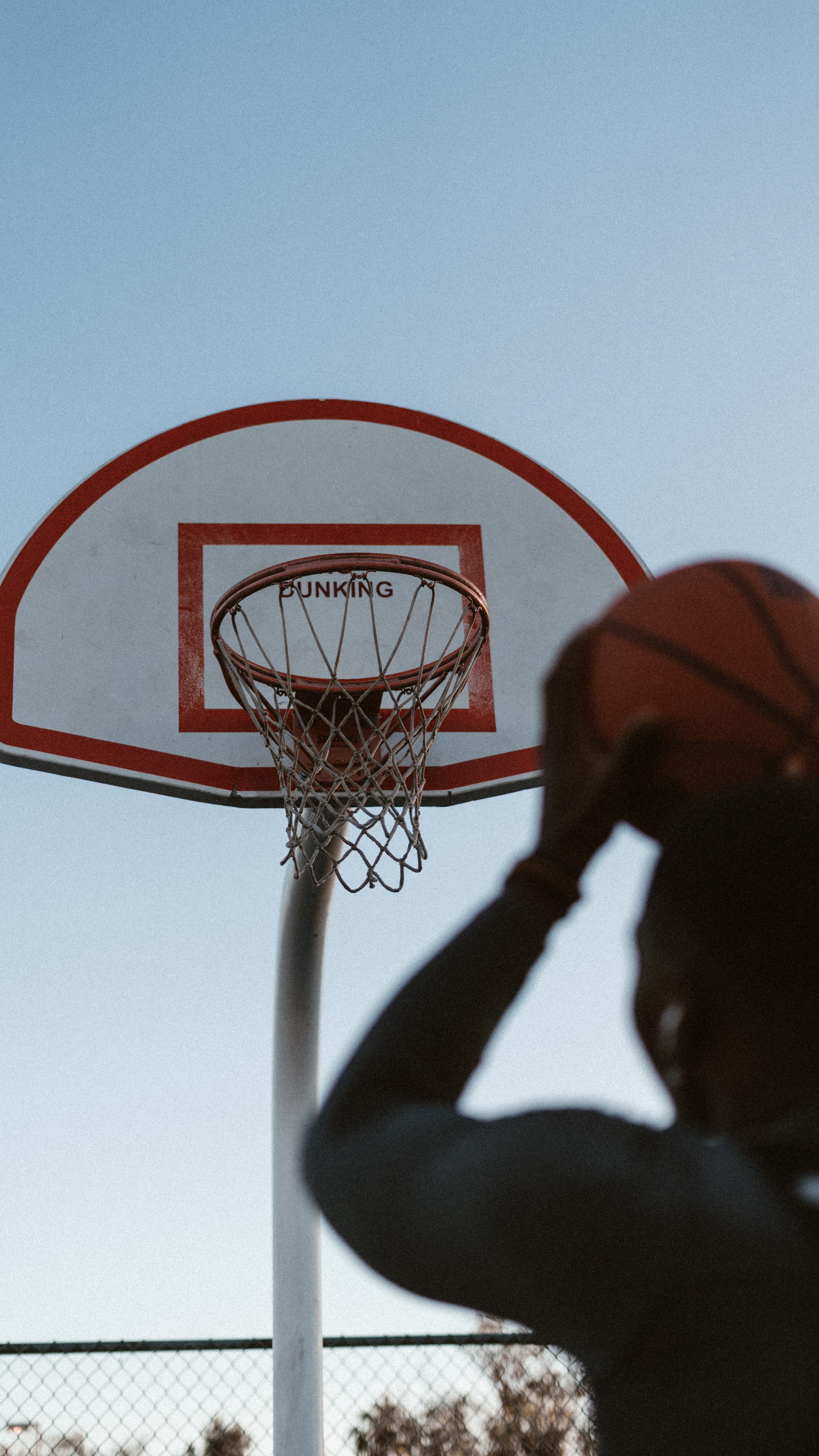 basketball, nature, clear sky, basketball hoop, sky, lifestyles, basketball player, men, photo, playing, ball, net - sports equipment, leisure activity, Phone HD Wallpaper