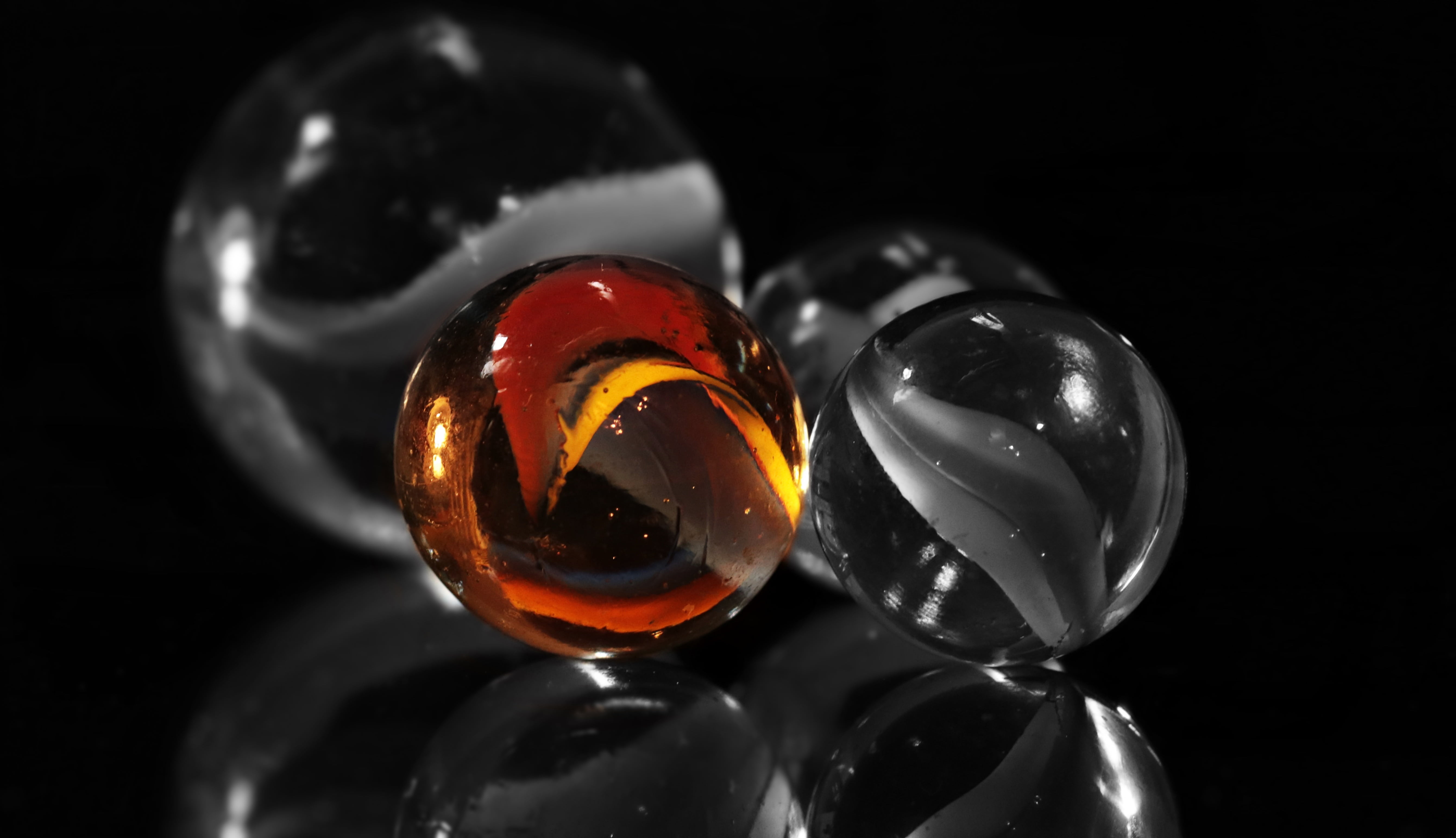 still life, indoors, diamond - gemstone, studio shot, food and drink, glaskugeln, transparent, table, sphere, red, alcohol, about, balls, arrangement, no people, HD Wallpaper