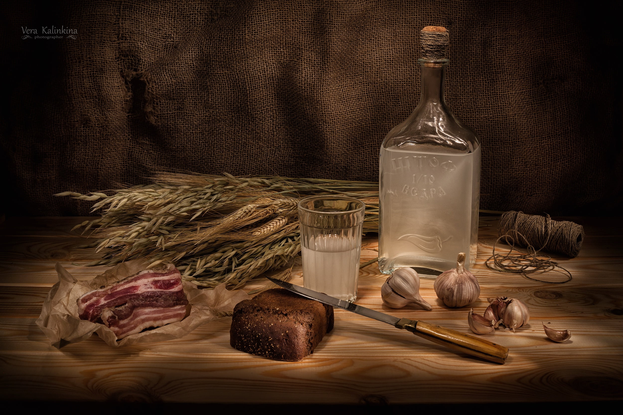 fat, garlic, still life, bottle, moonshine, spikelets, 1080P, bread, HD Wallpaper