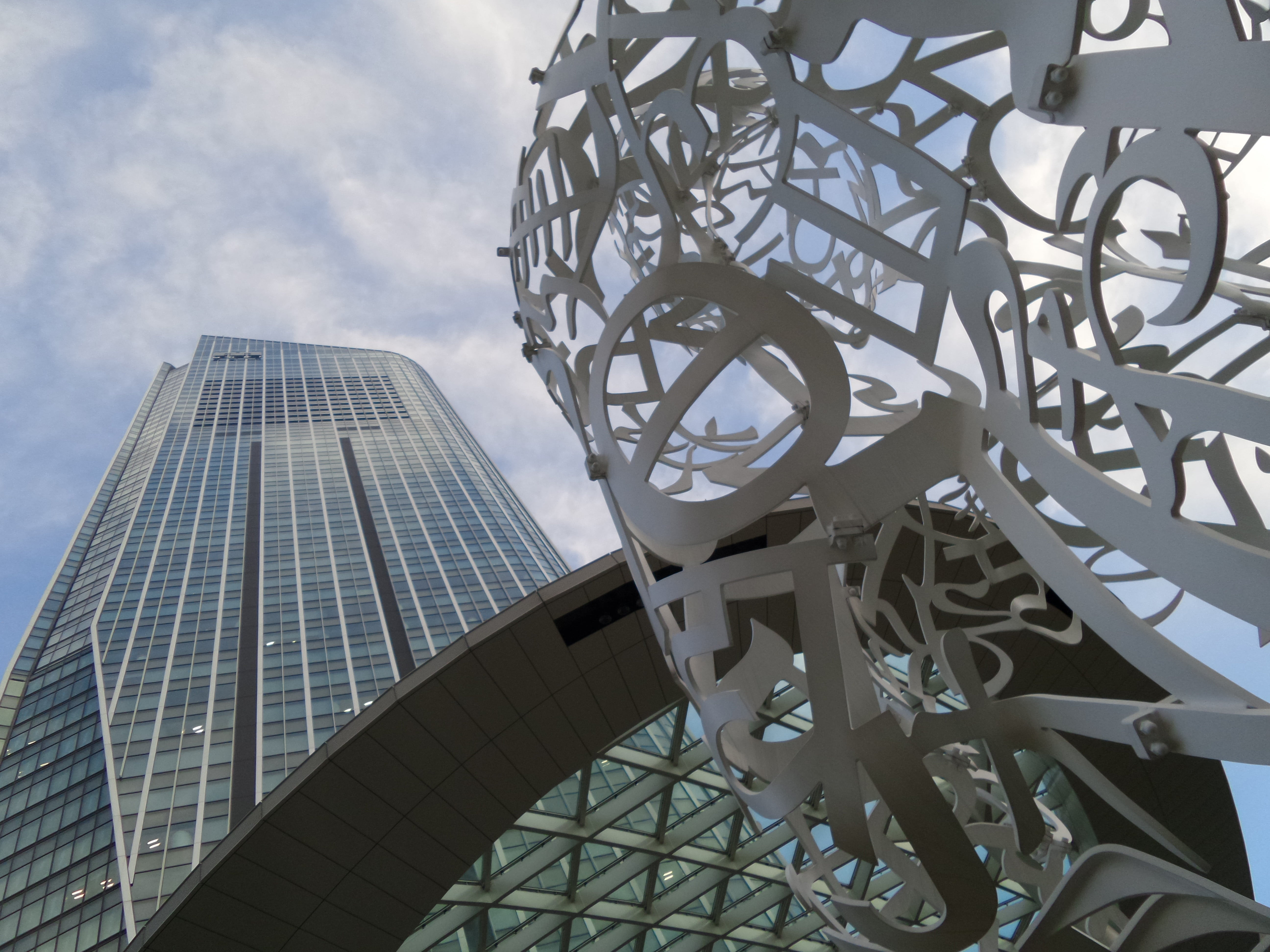 tower, toranomon, travel destinations, blue, tokyo, 5K, sky, alphabet, cloud - sky, statue, tall - high, metal, big, outdoors, modern, architecture, humanoid, HD Wallpaper