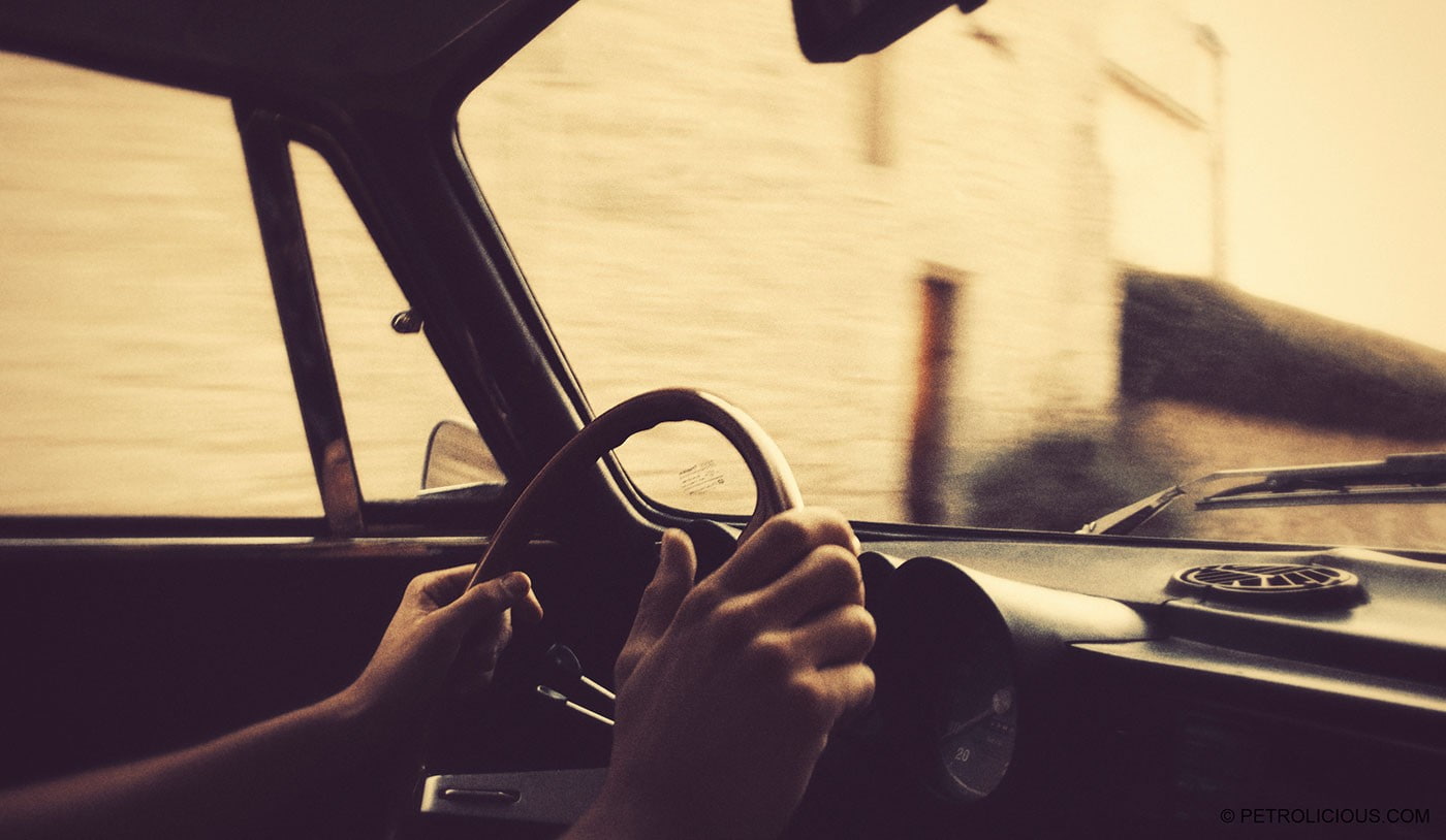 windshield, body part, holding, vehicle interior, steering wheel, car, indoors, mode of transportation, lifestyles, human hand, car interior, real people, HD Wallpaper