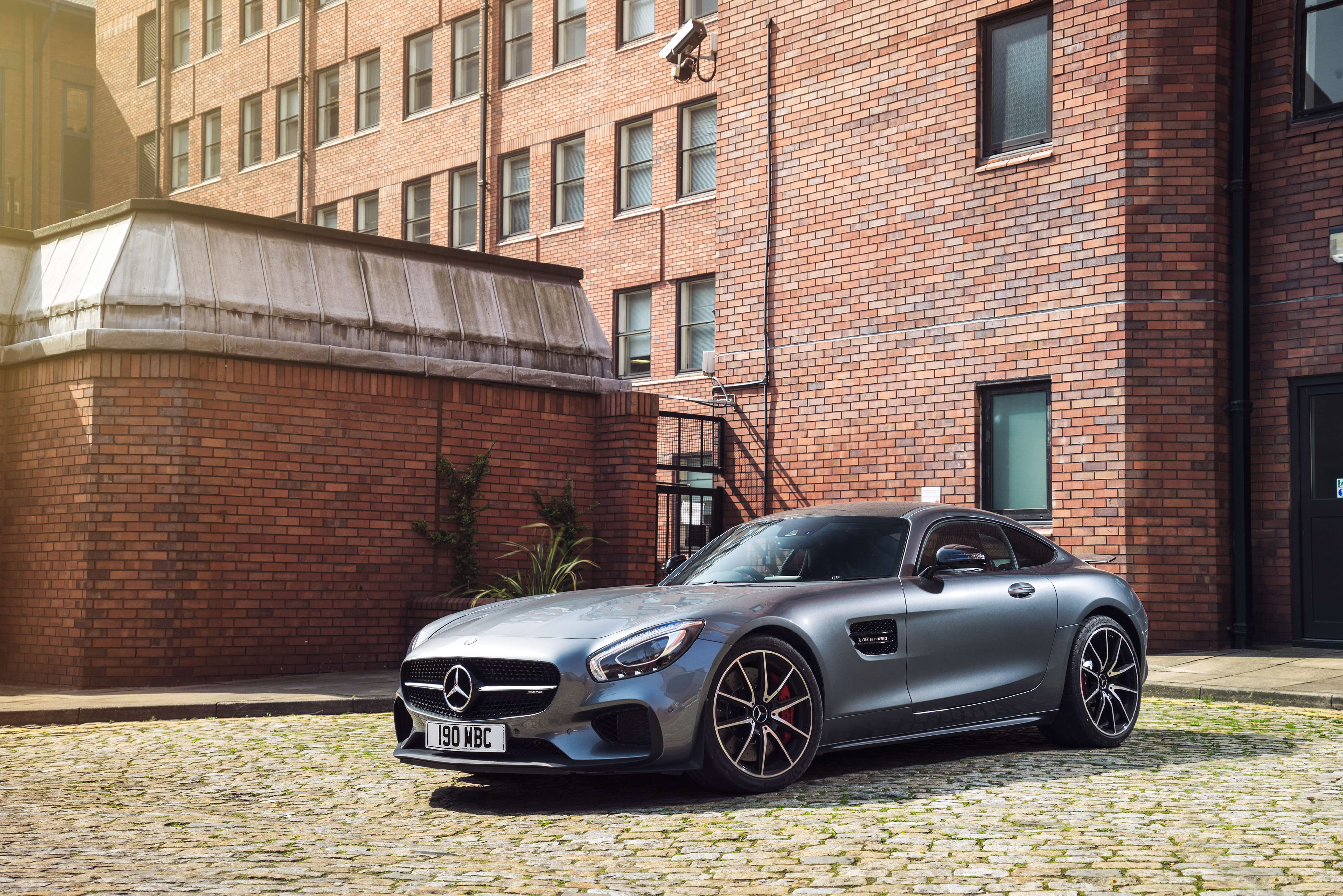 shiny, uk-spec, urban Scene, r, red, new, parking Lot, grille, small, mode of transportation, bMW, front View, sports Car, design, architecture, motor Vehicle, HD Wallpaper