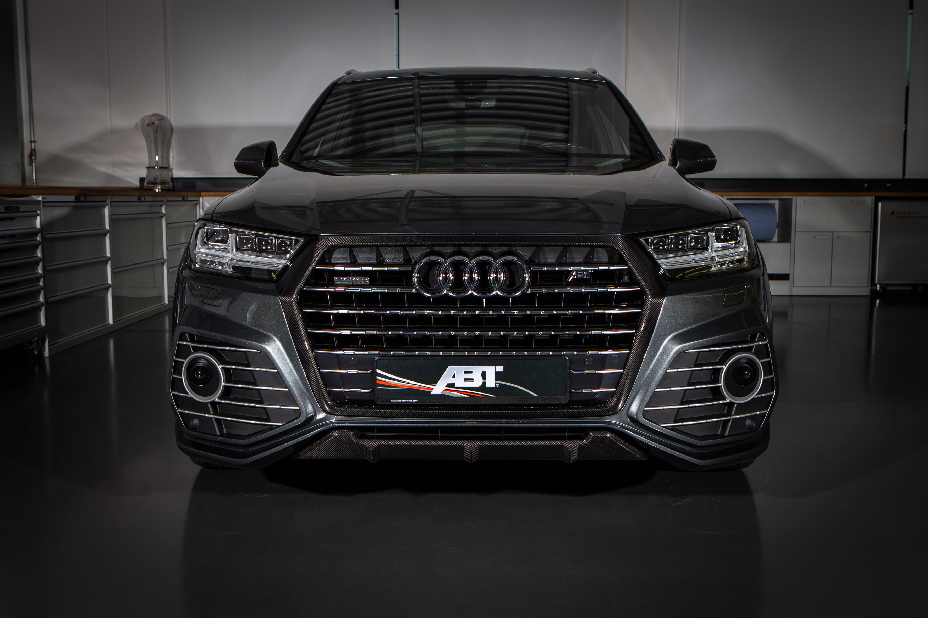 Black, table, number, retro styled, Audi, suv, silver colored, motor vehicle, architecture, transportation, transparent, no people, 2K, car, luxury, mode of transportation, HD Wallpaper