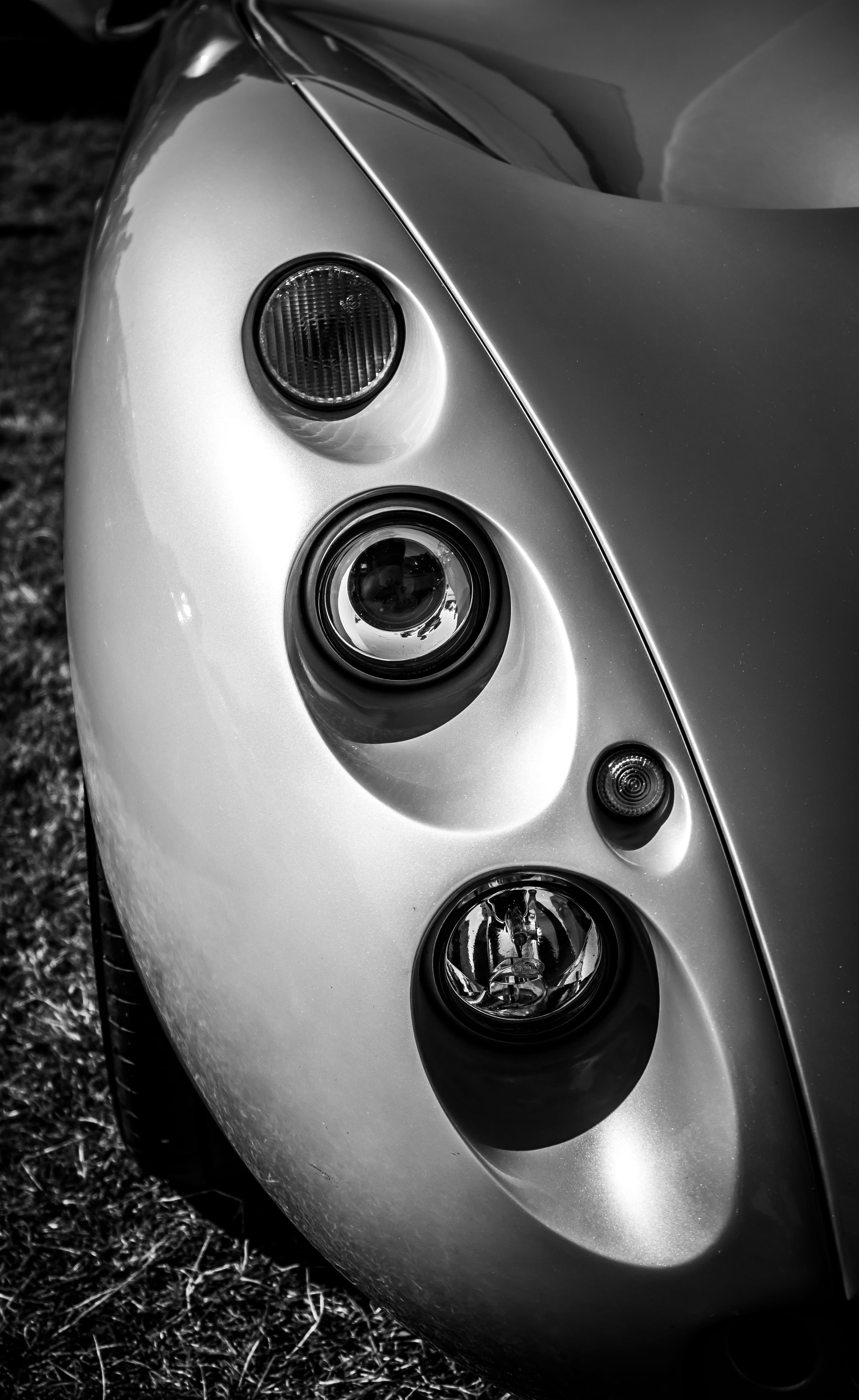 mode of transportation, steel, chrome, outdoors, motor vehicle, technology, high angle view, land vehicle, headlight, metal, transportation, modern, fast, Phone HD Wallpaper