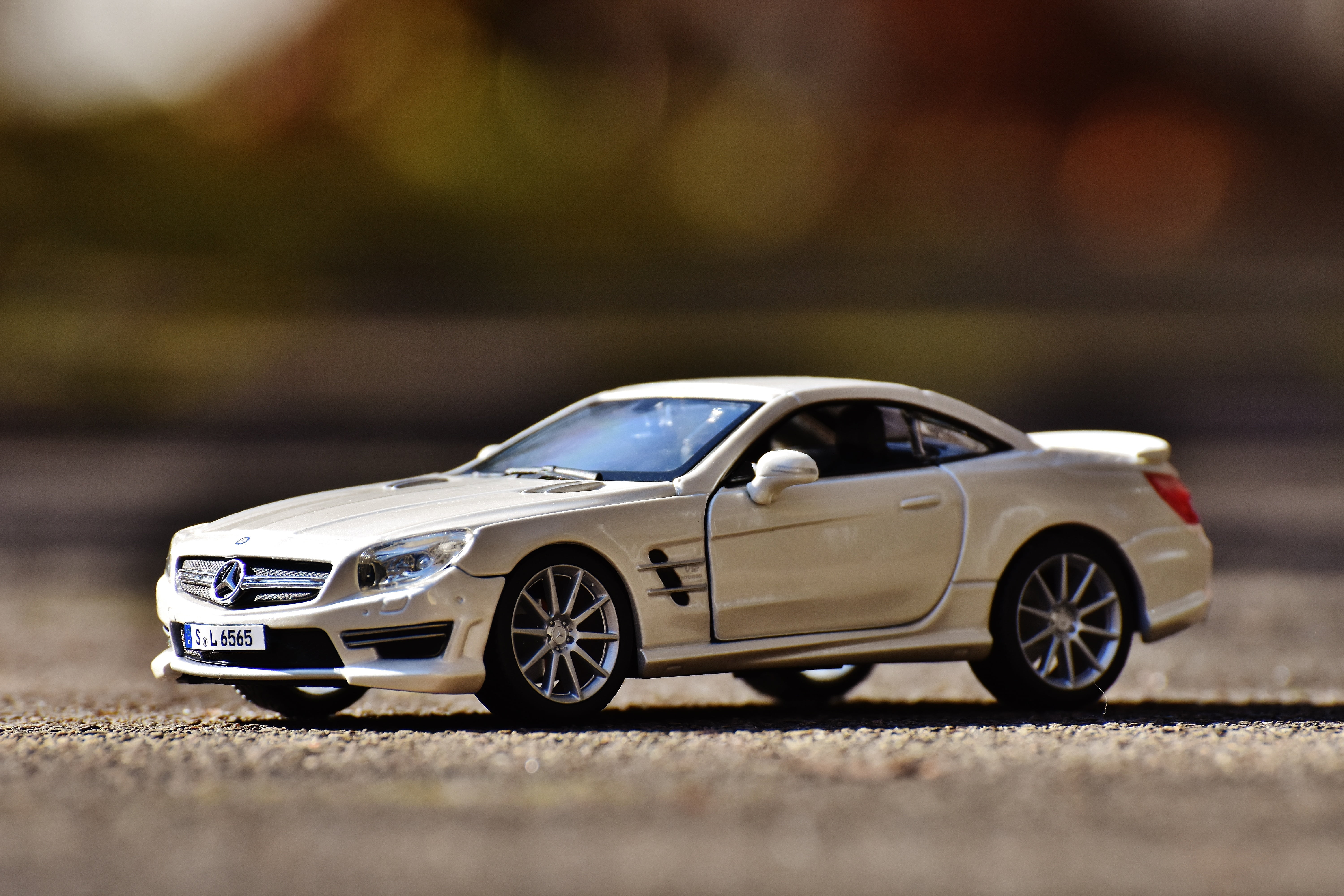 mercedes benz, road trip, silver colored, 5K, selective focus, transportation, auto, luxury, wheel, wealth, motor vehicle, outdoors, land vehicle, personal land vehicle, HD Wallpaper