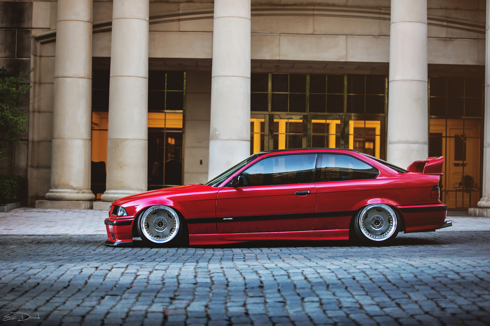 mode of transportation, architectural column, car, street, BMW, architecture, outdoors, no people, vintage car, land vehicle, motor vehicle, coupe, building, HD Wallpaper