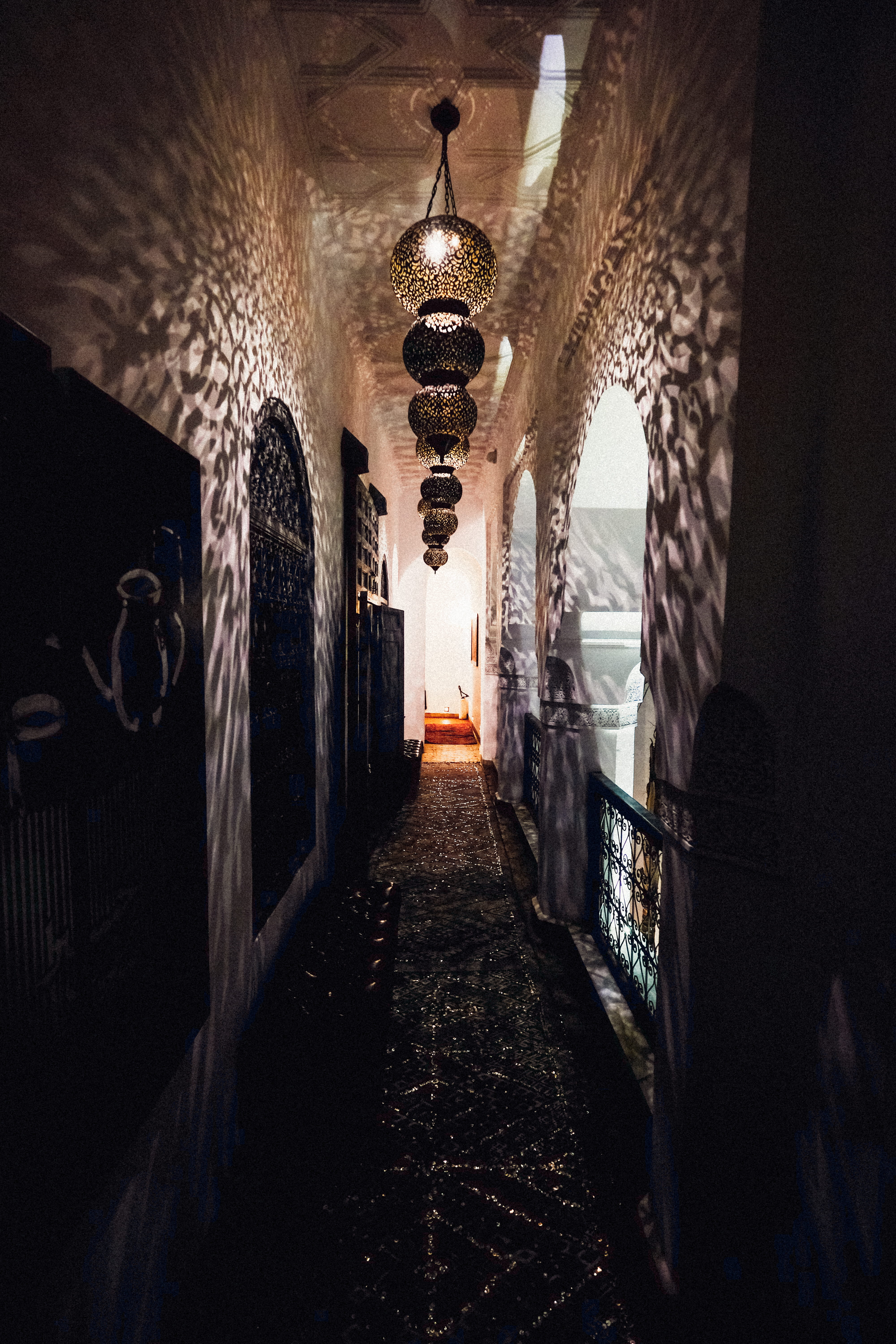 aisle, indoors, built structure, wall, architecture, crypt, flagstone, diminishing perspective, sleeve, long sleeve, direction, lighting equipment, creativity, Phone HD Wallpaper