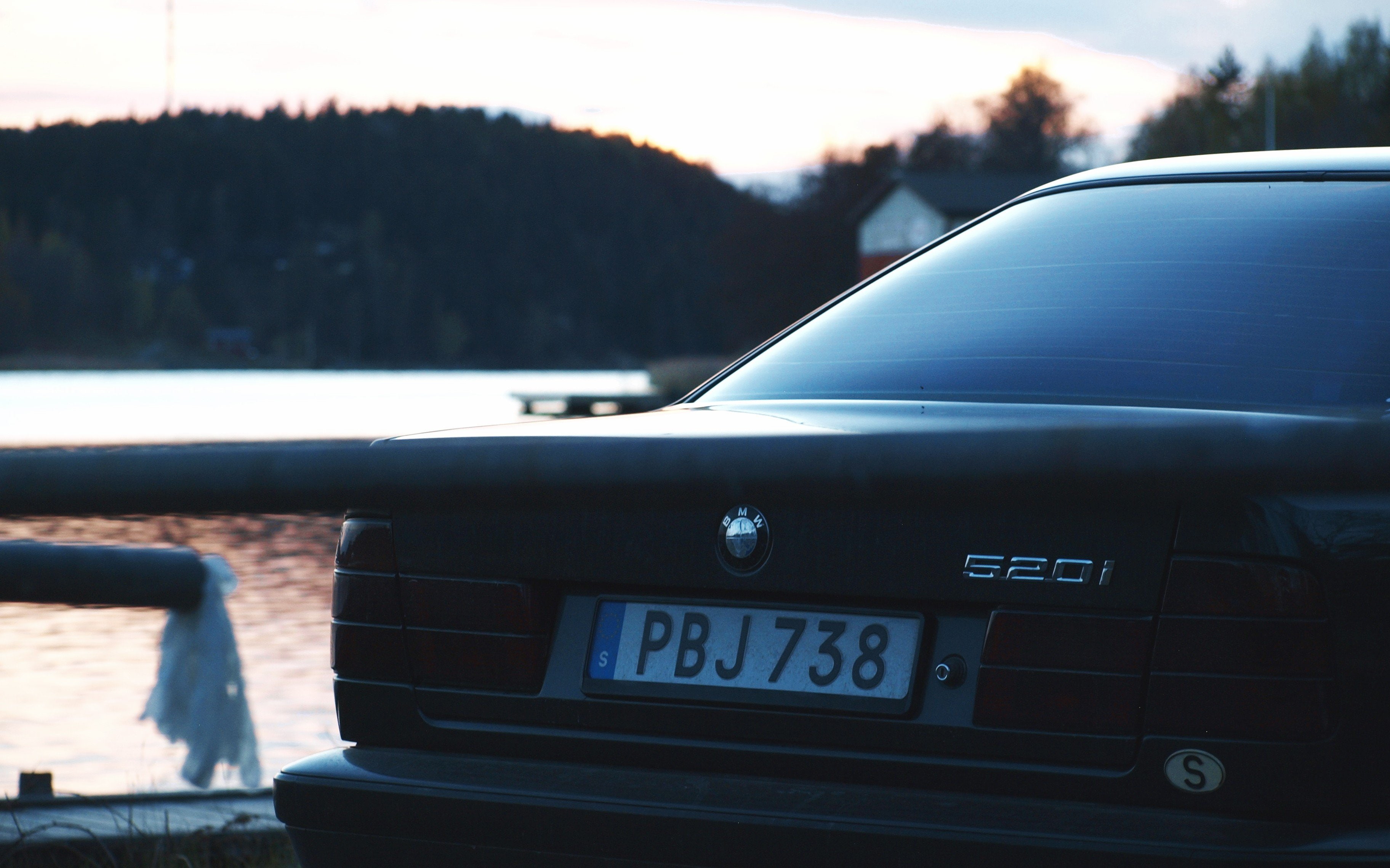 BMW E34 535i, vehicle, bmw, 2K, BMW E34, car, water, sunset, landscape, HD Wallpaper