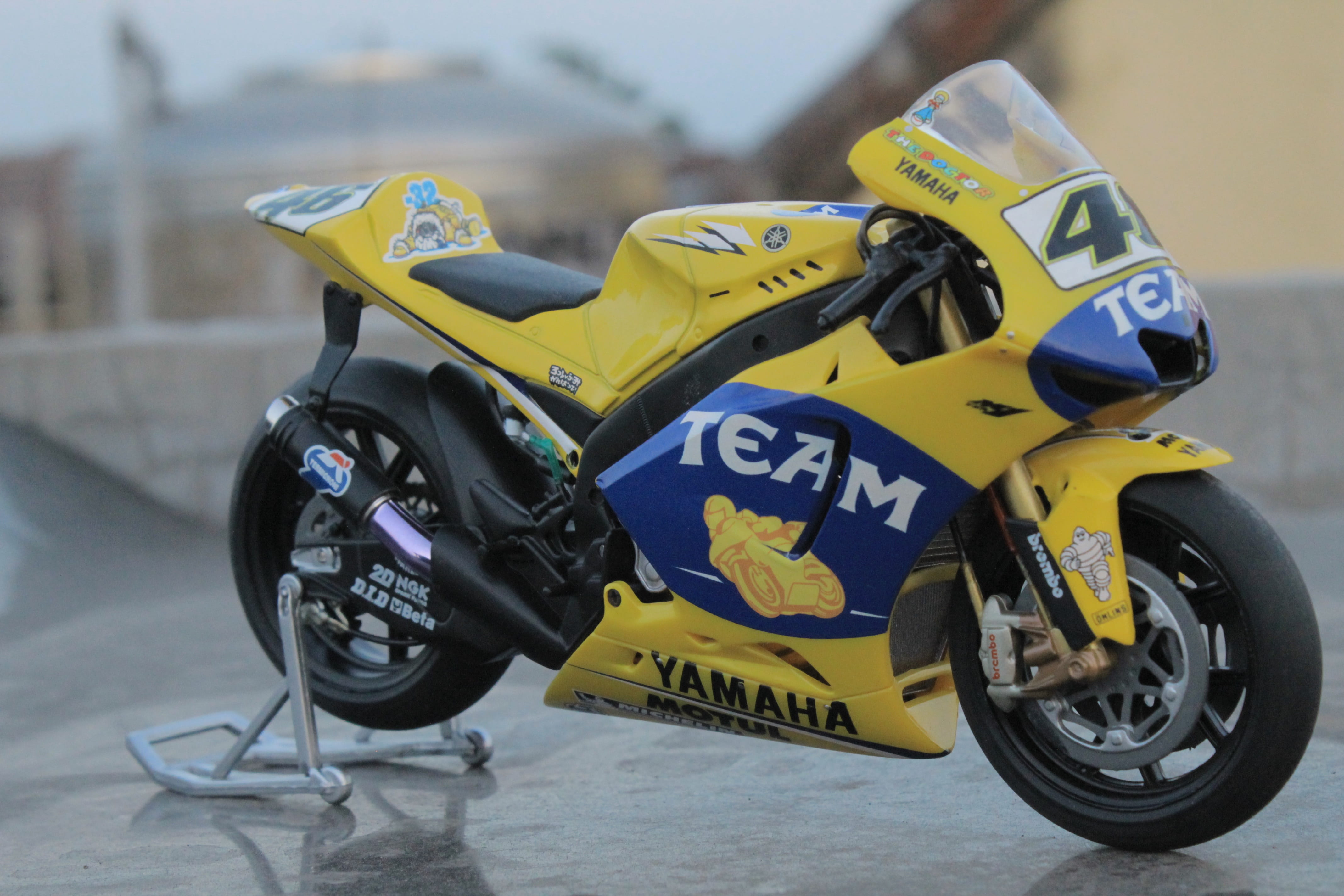 security, 46, land vehicle, close-up, people, outdoors, auto racing, motorsport, day, motogp, motorcycle, motor racing track, focus on foreground, yamaha, HD Wallpaper