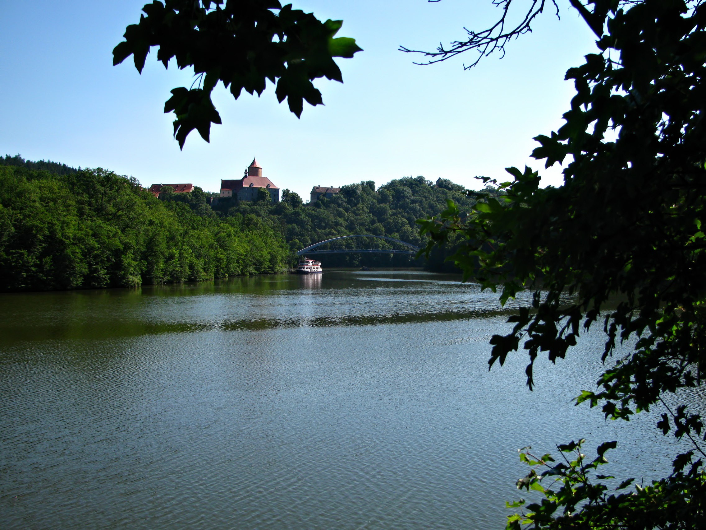 tranquility, 1080P, river, sky, growth, brno, tree, outdoors, castle, nature, building, beauty in nature, plant, historical, connection, building exterior, HD Wallpaper