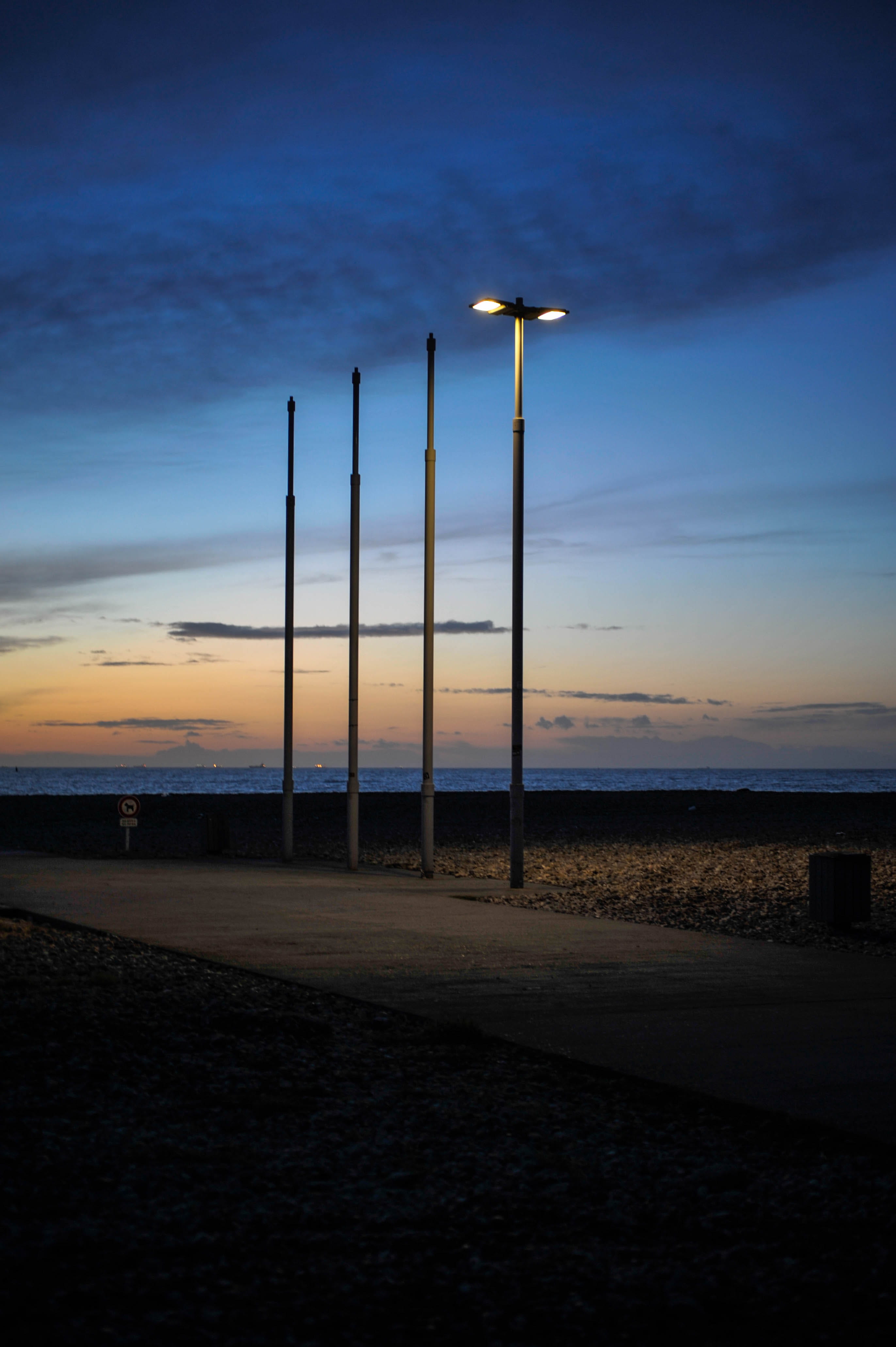 lh, no people, lights, beach, beauty in nature, le havre, outdoors, water, silhouette, dusk, environment, sky, wooden post, white, land, 4K, sunset, sea, Phone HD Wallpaper