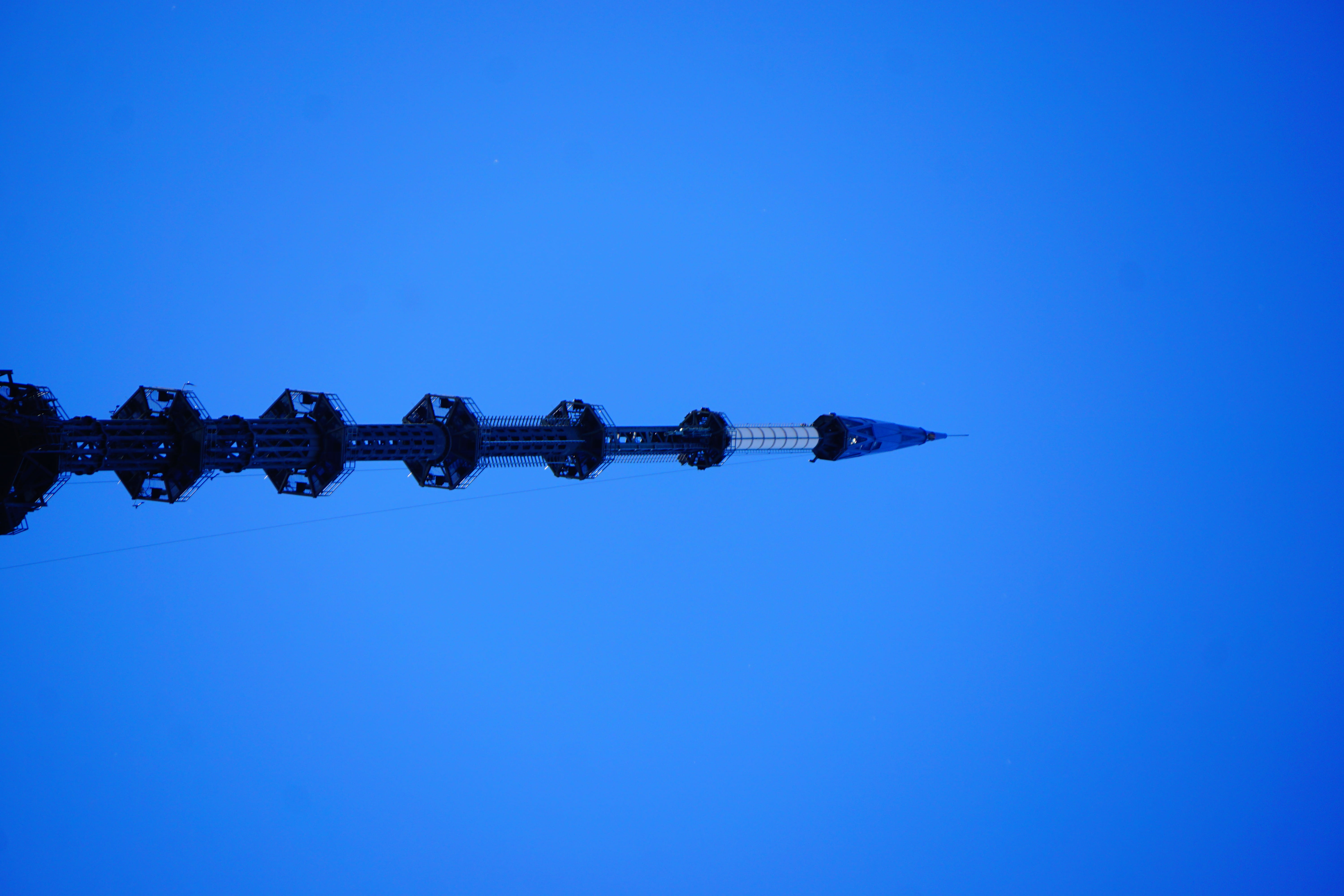 blue background, single object, day, clear sky, art, united states, hign, blue, warning sign, outdoors, close-up, artist, arrow, colored background, sony, HD Wallpaper