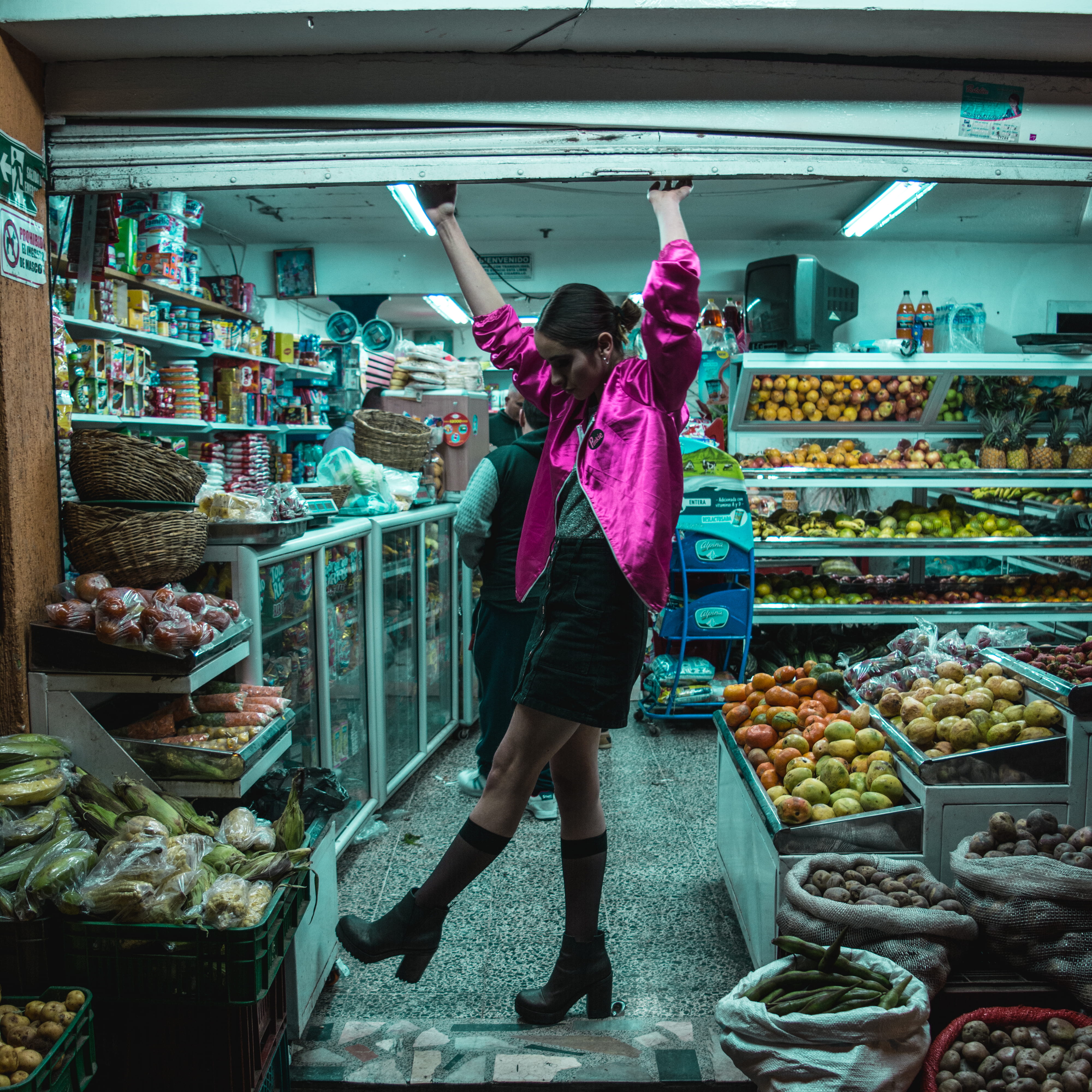 healthy eating, variation, retail display, hairstyle, shirt, bogotá, casual clothing, arms raised, standing, desing, freshness, she, food, lifestyles, pink, Phone HD Wallpaper