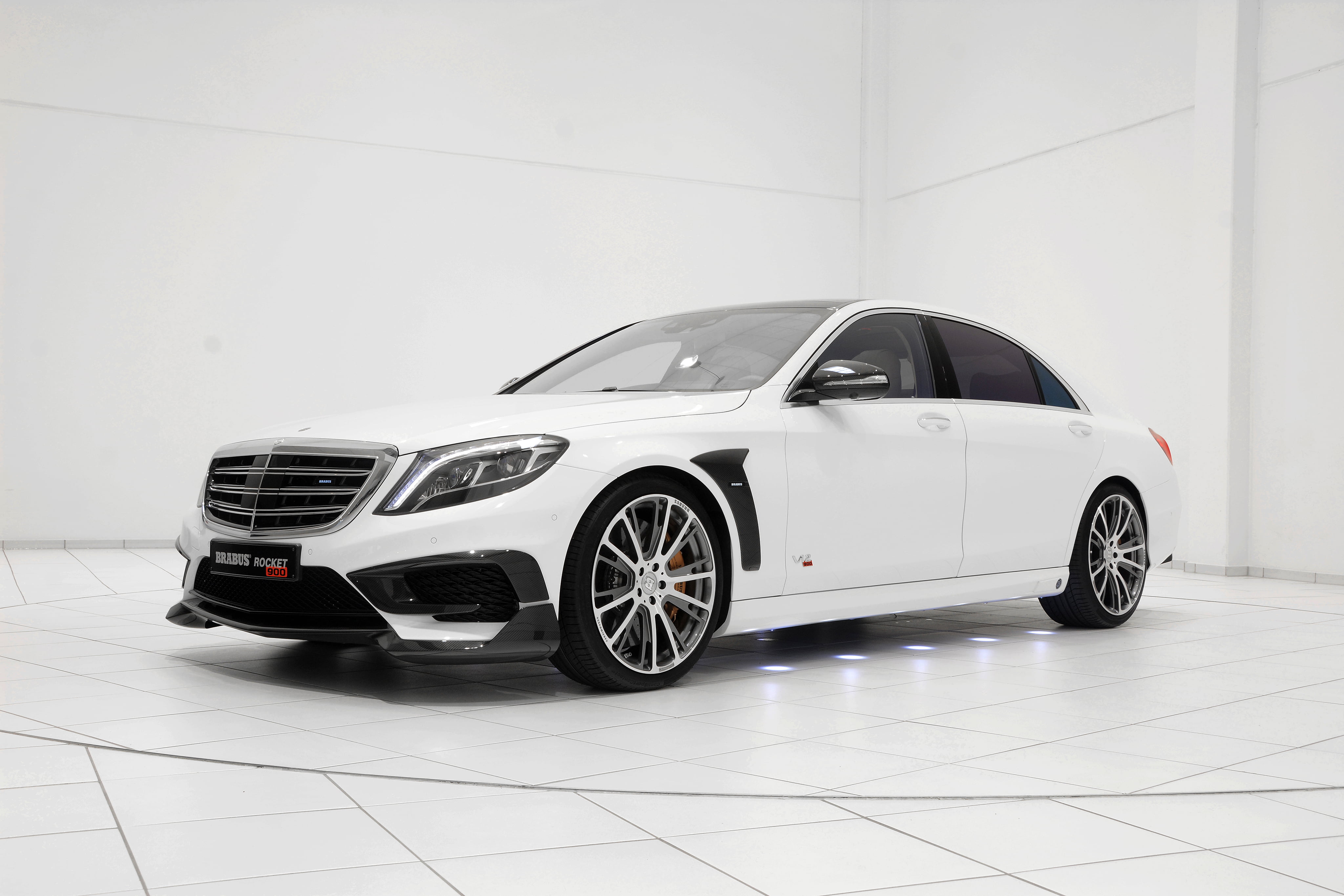 wheel, studio shot, silver colored, wealth, indoors, luxury, W222, sports car, copy space, tile, Rocket 900, white, automobile industry, transportation, HD Wallpaper