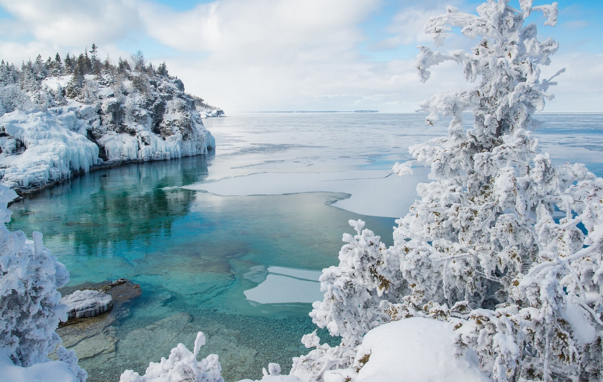 land, nature, outdoors, Canada, iceberg, Indian Head Cove, Bruce Peninsula National Park, ice, remote, tree, sky, Georgian Bay, cloud - sky, horizon over water, HD Wallpaper