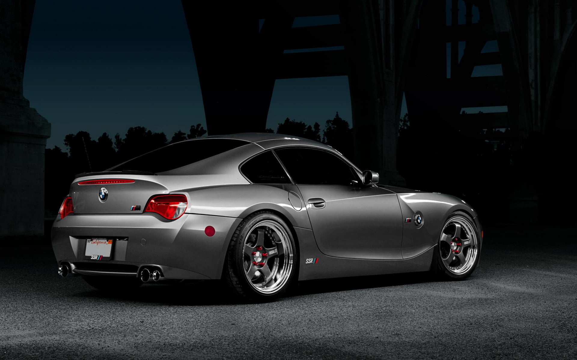 wealth, 1080P, no people, bmw z4, city, Roadster, retro styled, BMW, wheel, motor vehicle, architecture, outdoors, 1013mm, coupe, car, sports car, transportation, HD Wallpaper