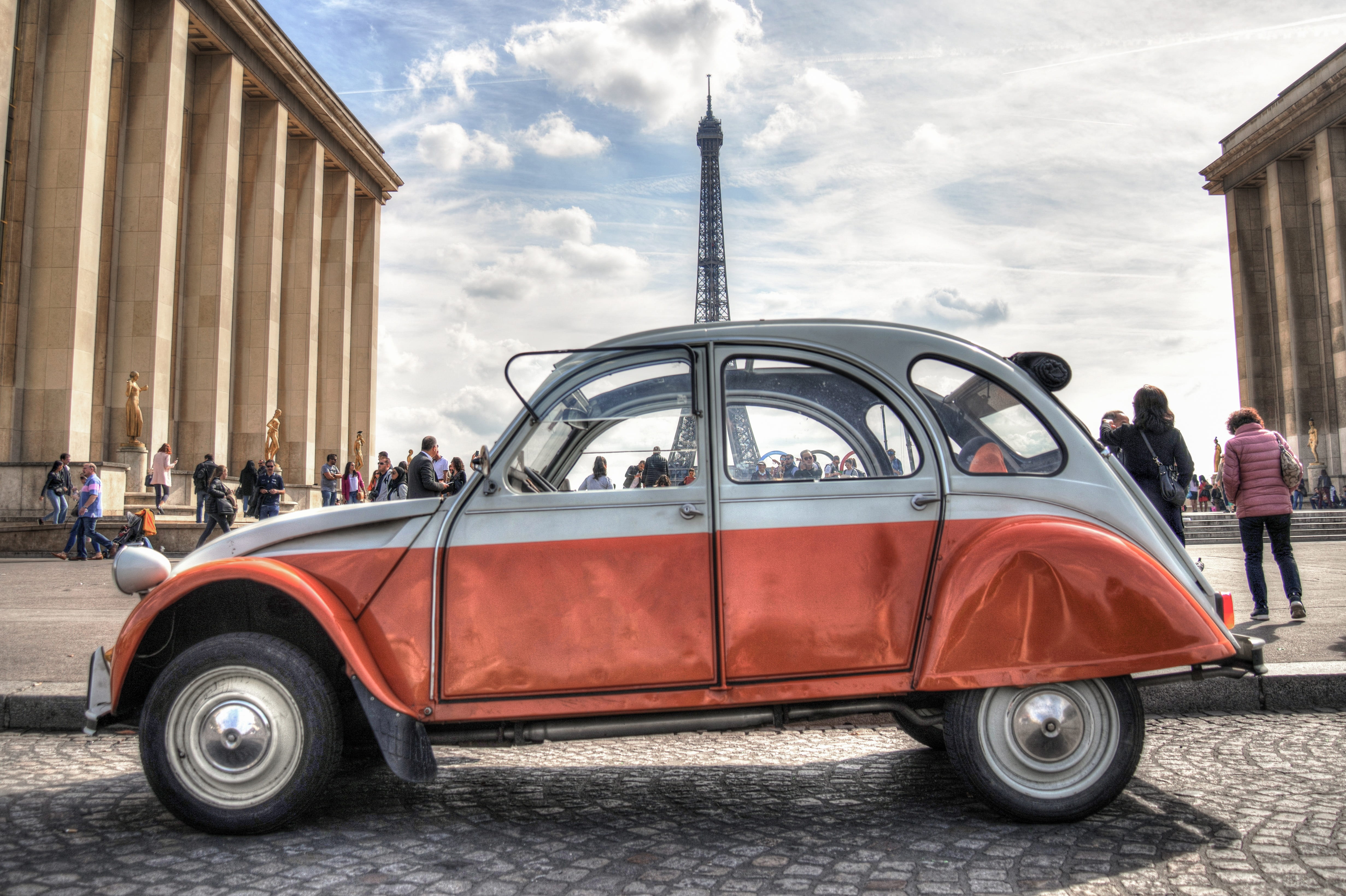 france, chevaux, automobile, deux, people, volkswagen, legendary, beetle, incidental people, transportation, 4K, city, motor vehicle, design, built structure, HD Wallpaper