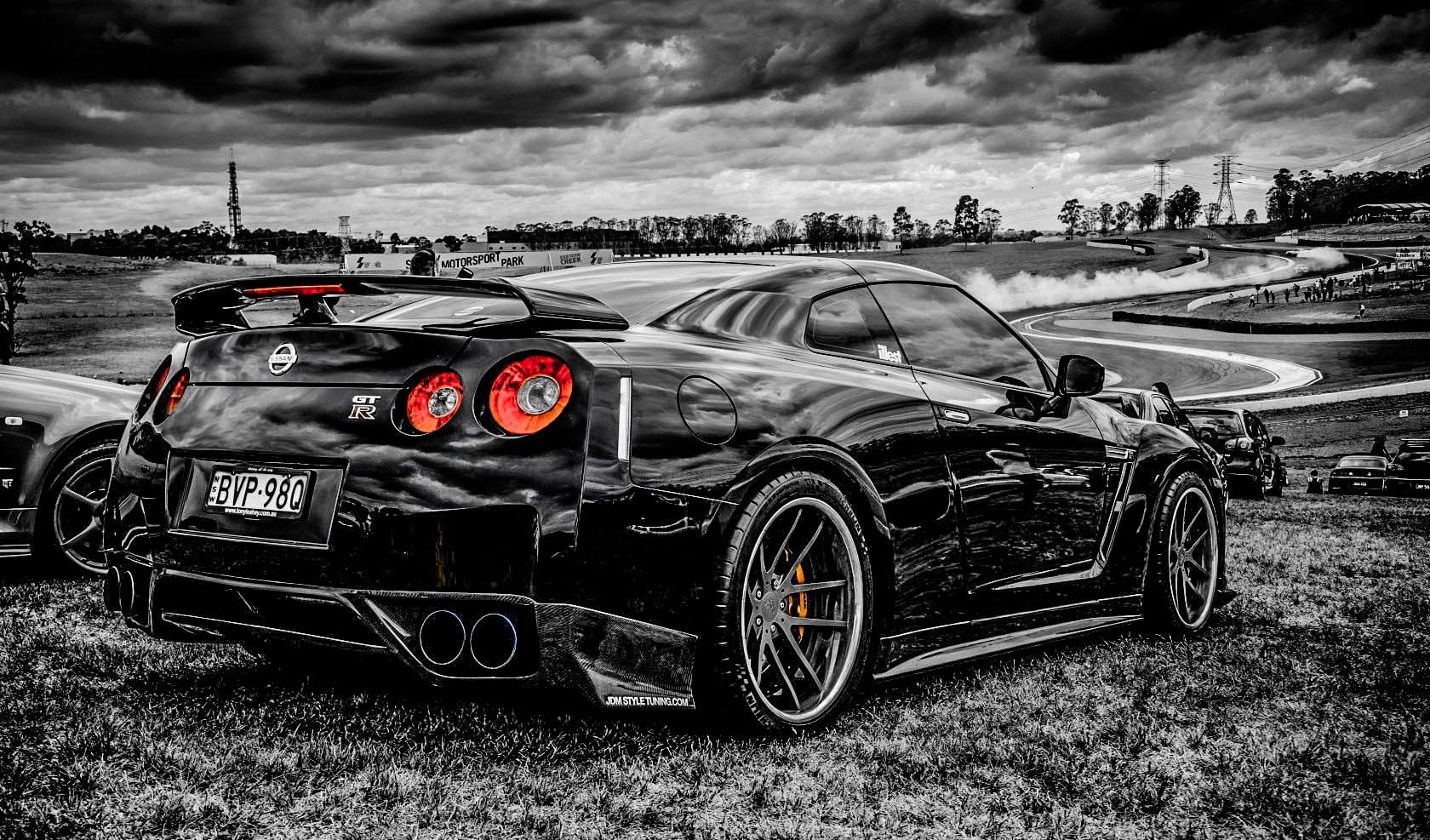 ruined, saloon cars, nature, outdoors, transportation, parking, city, sky, monochrome, Nissan GTR, retro styled, 720P, land vehicle, day, architecture, HD Wallpaper