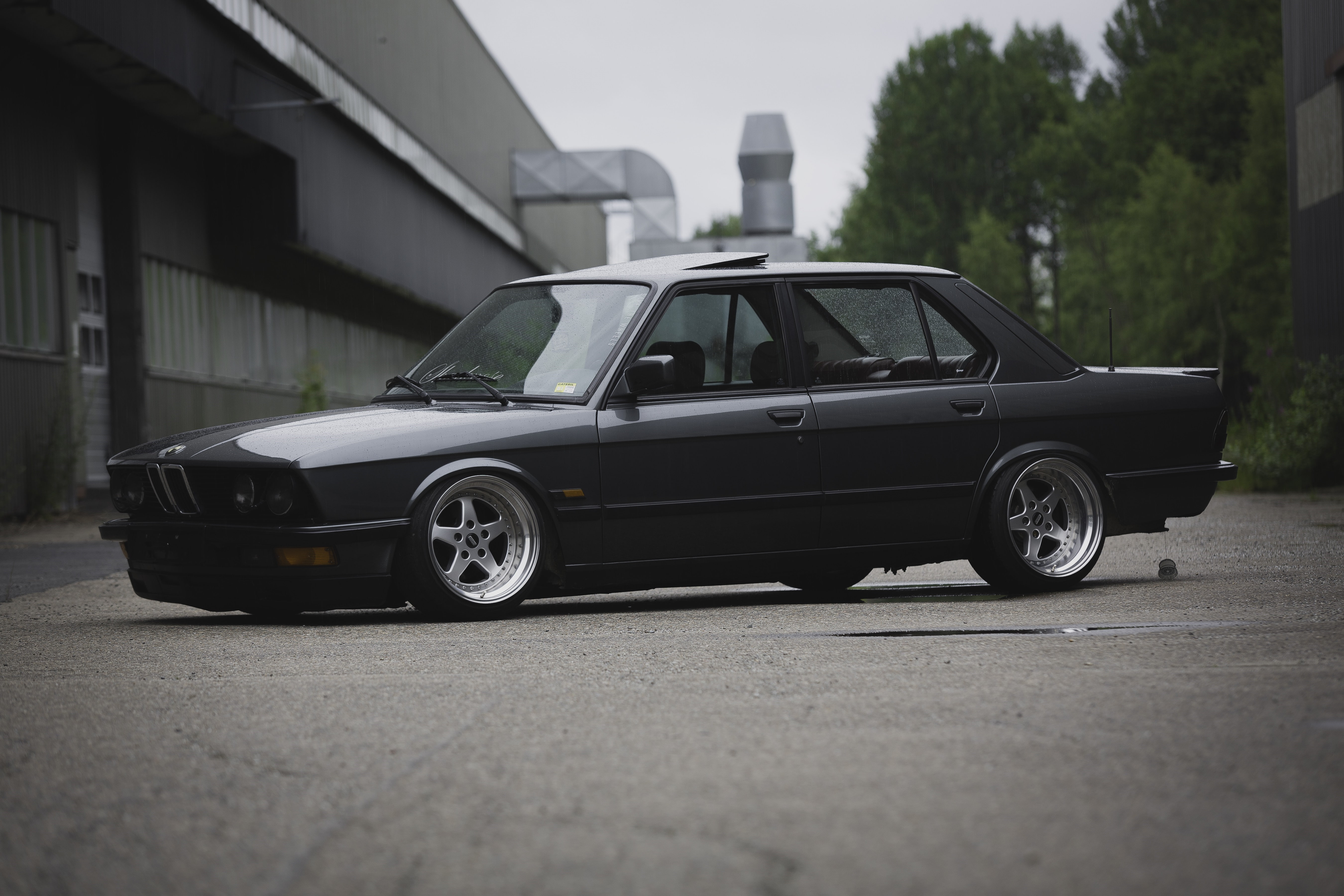 vintage car, bmw e28 stance stanceworks static low savethewheels norway summer, built structure, architecture, motor vehicle, transportation, outdoors, HD Wallpaper