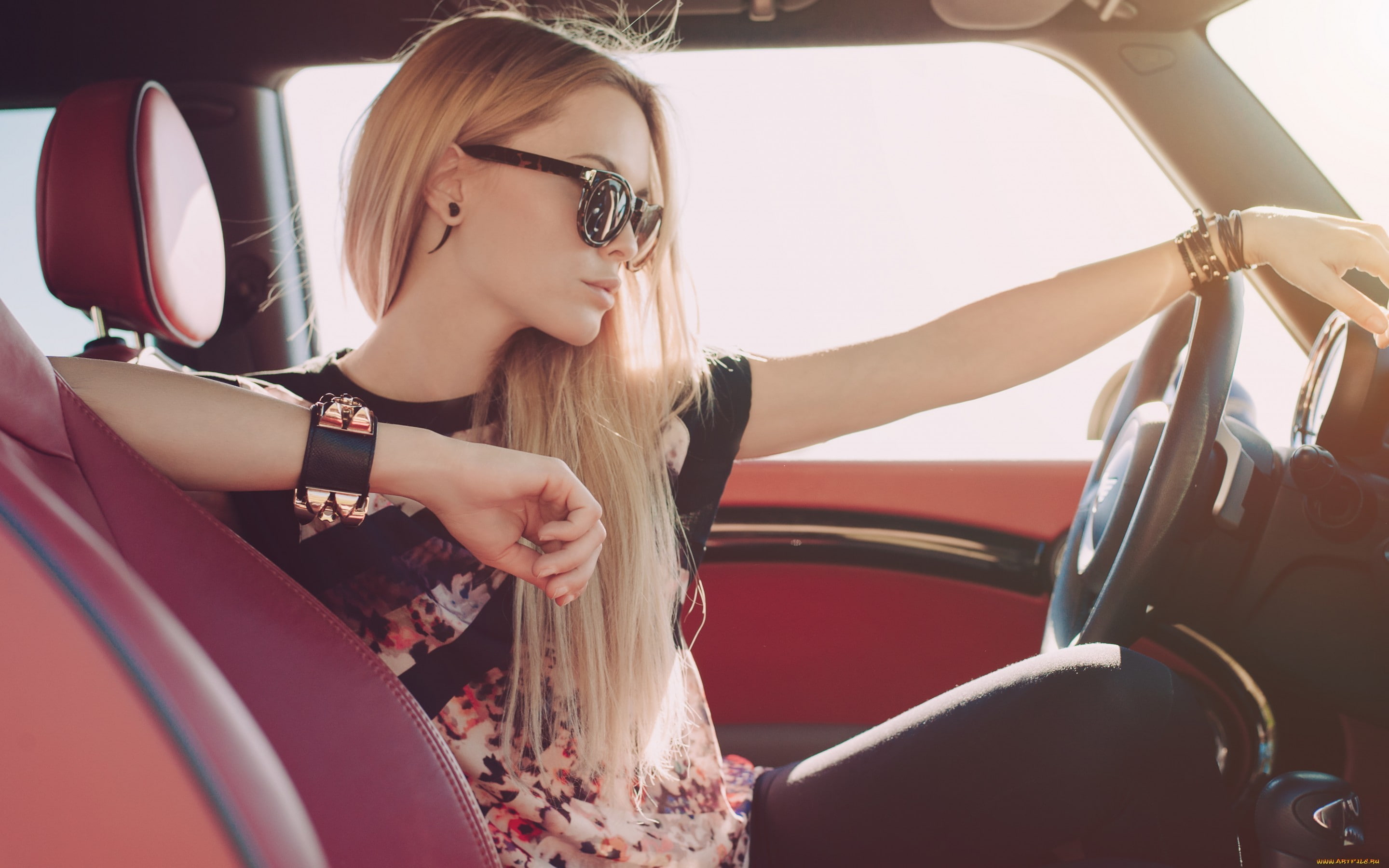 sunglasses, beauty, 2K, adult, vehicle interior, real people, land vehicle, mode of transportation, women, Mini Cooper, one person, hairstyle, fashion, HD Wallpaper