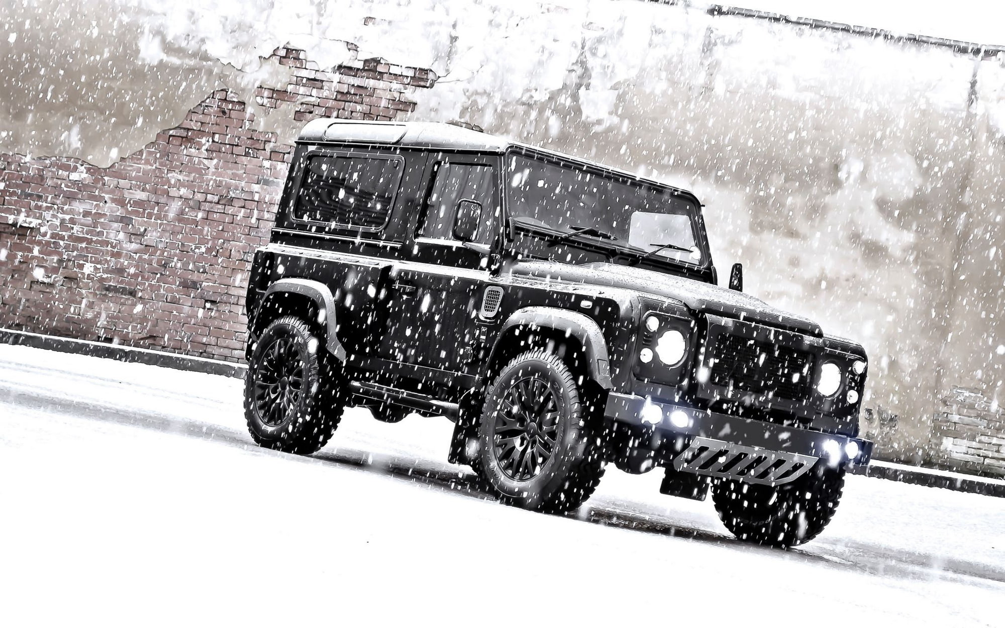city, nature, cold temperature, street, outdoors, no People, black, off-Road Vehicle, day, 1080P, car, land Rover, extreme weather, wet, traffic, mode of Transport, HD Wallpaper