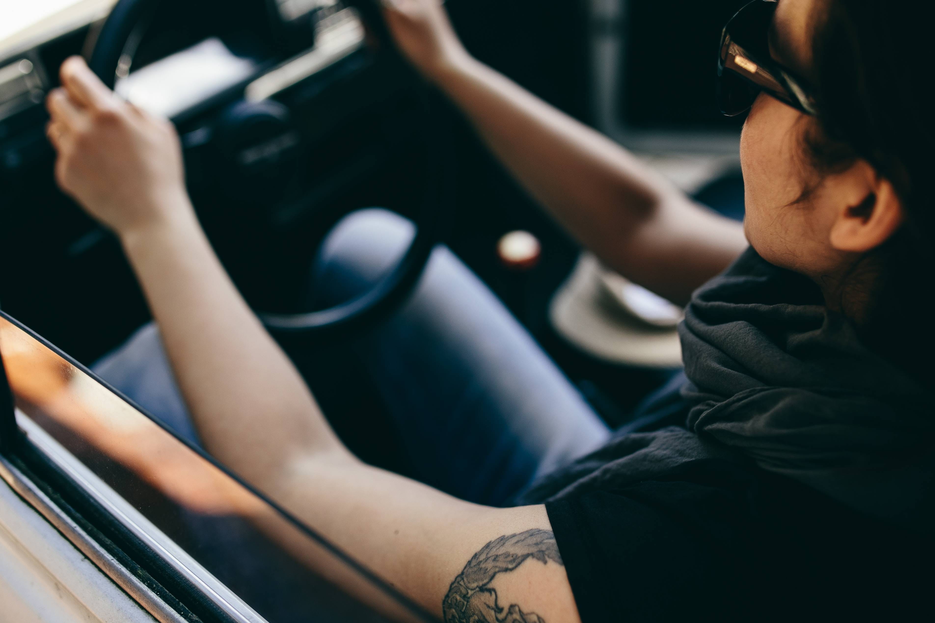 young Adult, leisure activity, indoors, auto, people, female, tattoo, women, in the car, Woman, focus on foreground, high angle view, day, side view, human arm, HD Wallpaper