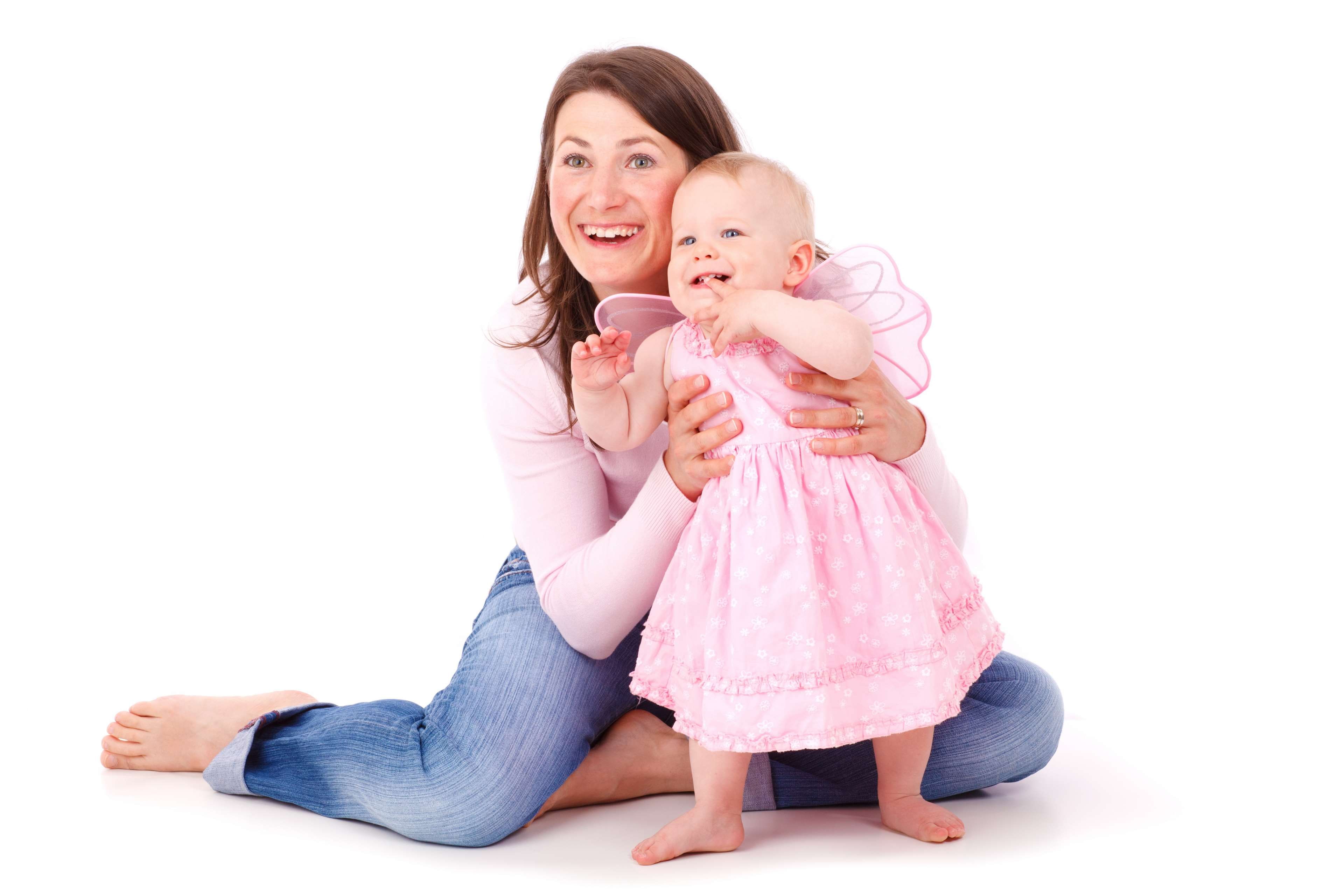 full length, 4K, happiness, positive emotion, kid, emotion, mother, baby, parent, innocence, women, females, small, young, smiling, family, childhood, HD Wallpaper