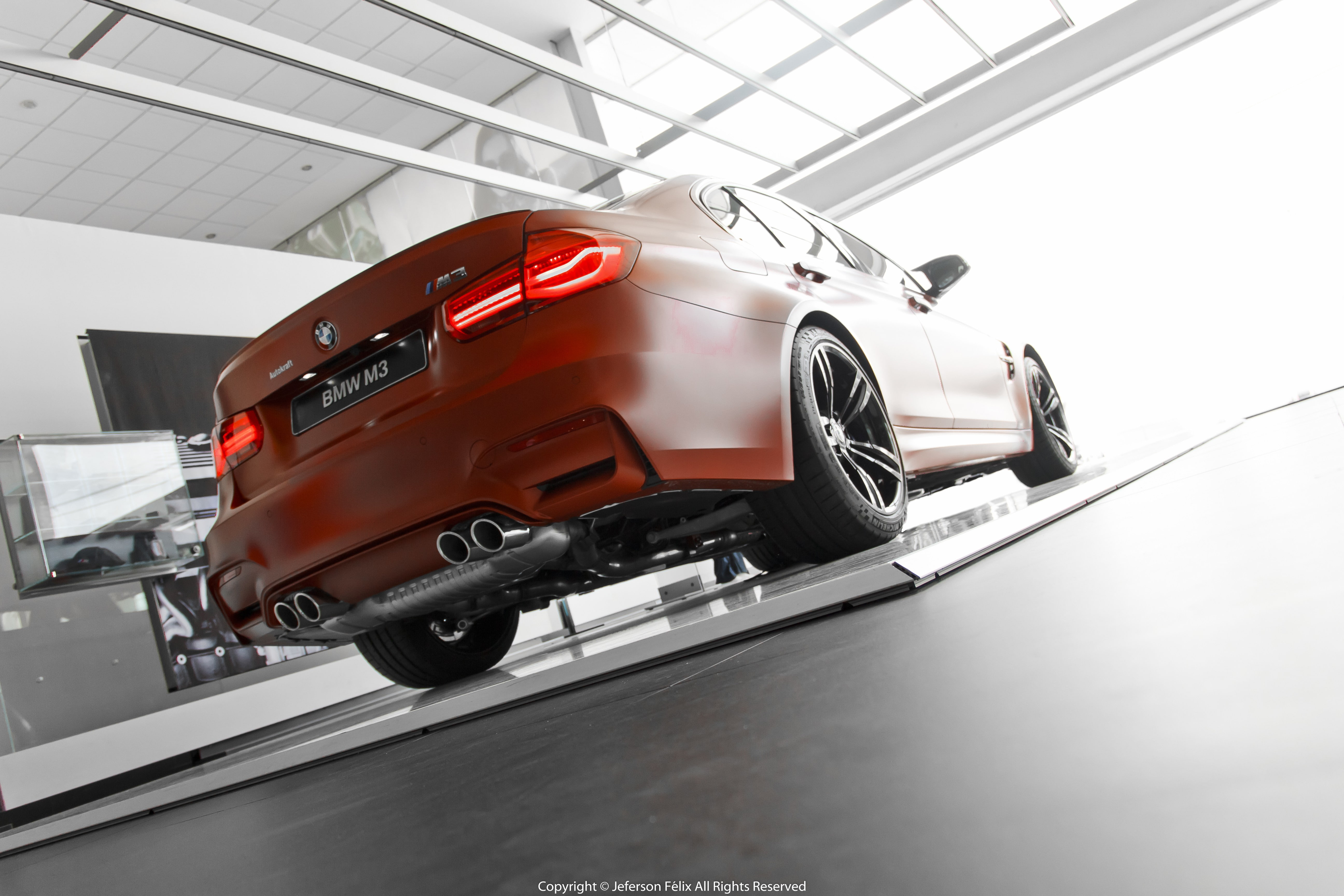 industry, technology, occupation, repairing, land vehicle, mechanic, retail, copy space, motor vehicle, 5K, low angle view, modern, accuracy, people, red, HD Wallpaper