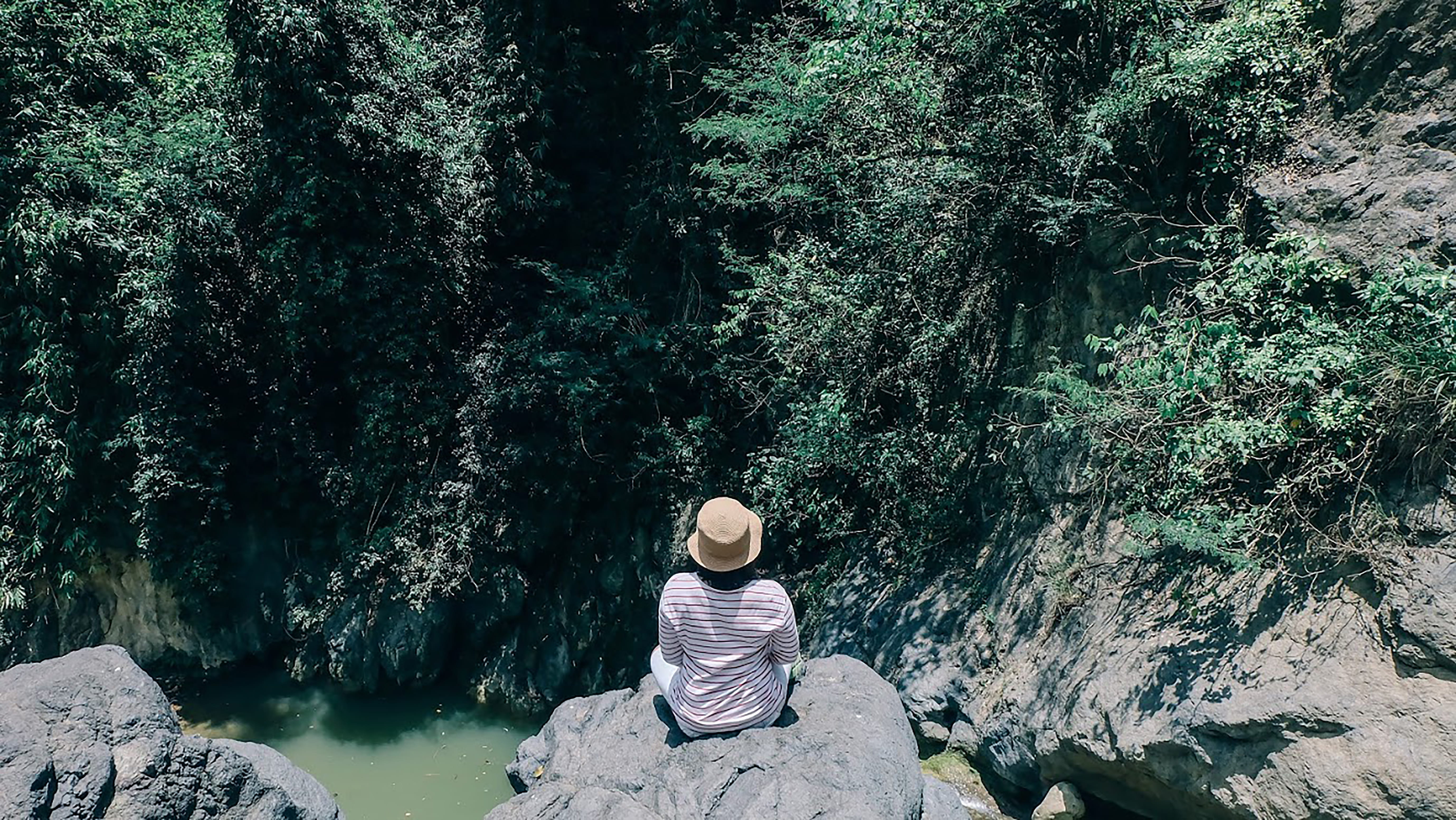 day, stones, travel, outdoors, nature, philippines, sitting, tree, inacarolino, tranquil scene, rear view, beauty in nature, trees, cebu, water, plant, HD Wallpaper