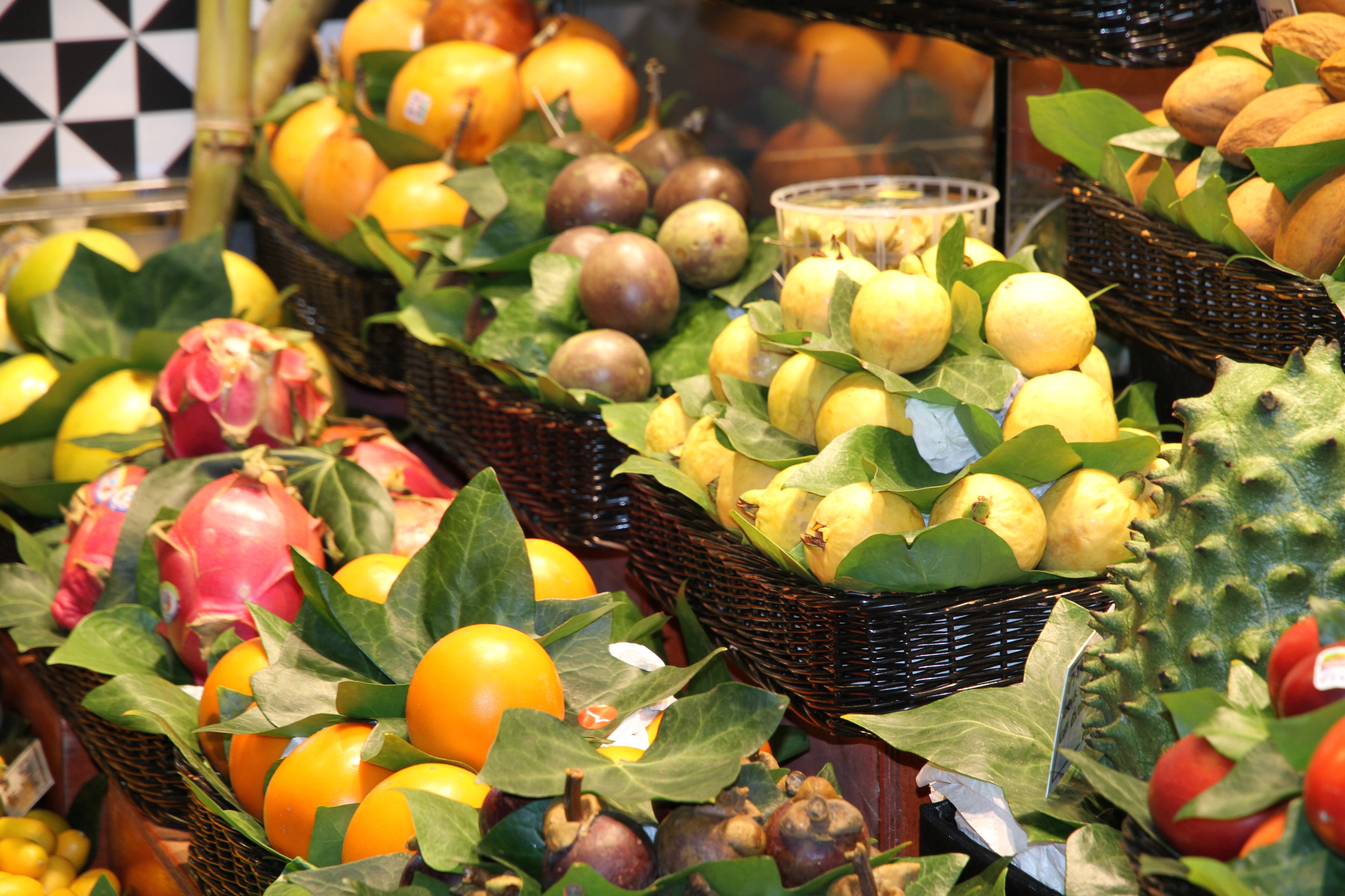 nature, outdoors, leaf, orange, vitamins, retail display, food and drink, fruit, 5K, close-up, market, called rothmans, retail, abundance, wellbeing, basket, HD Wallpaper