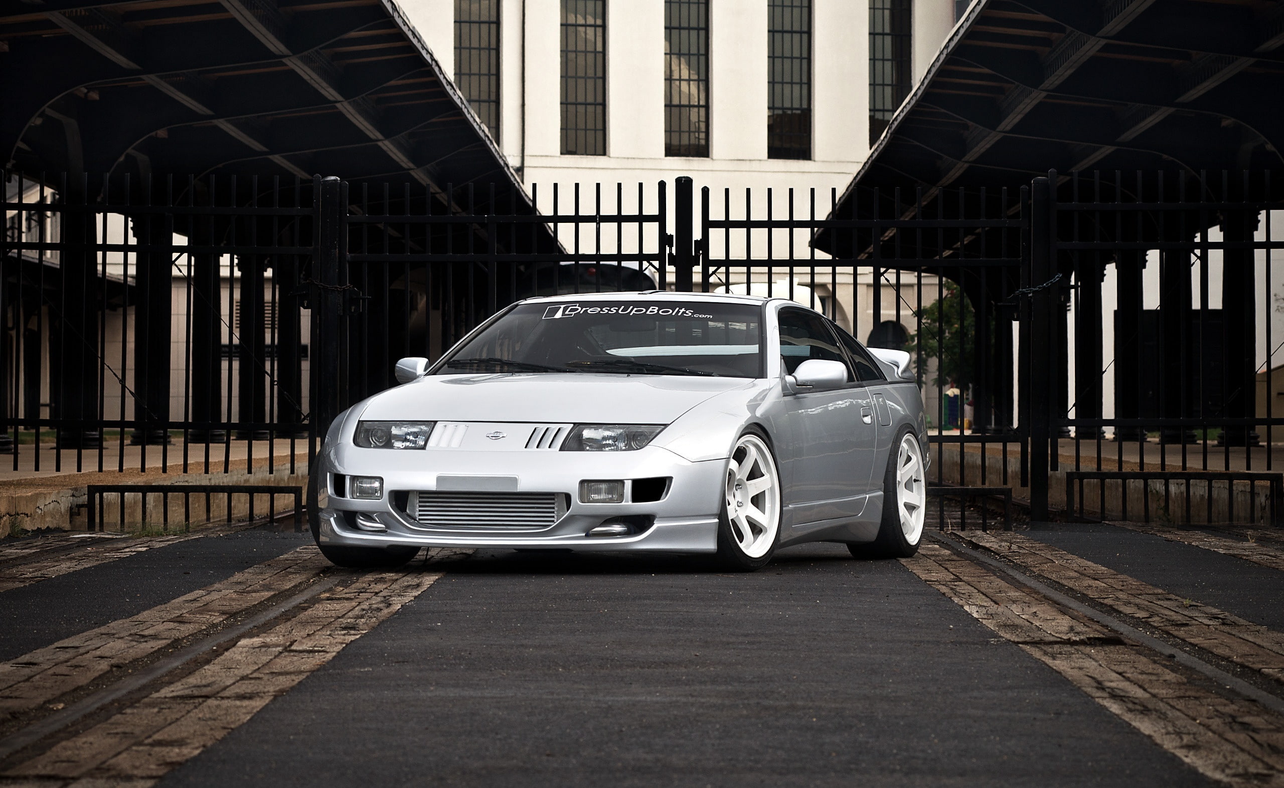 city, architecture, car, Nissan, street, building exterior, no people, parking, travel, silver, motor vehicle, Cars, road, in a row, 300ZX, built structure, HD Wallpaper