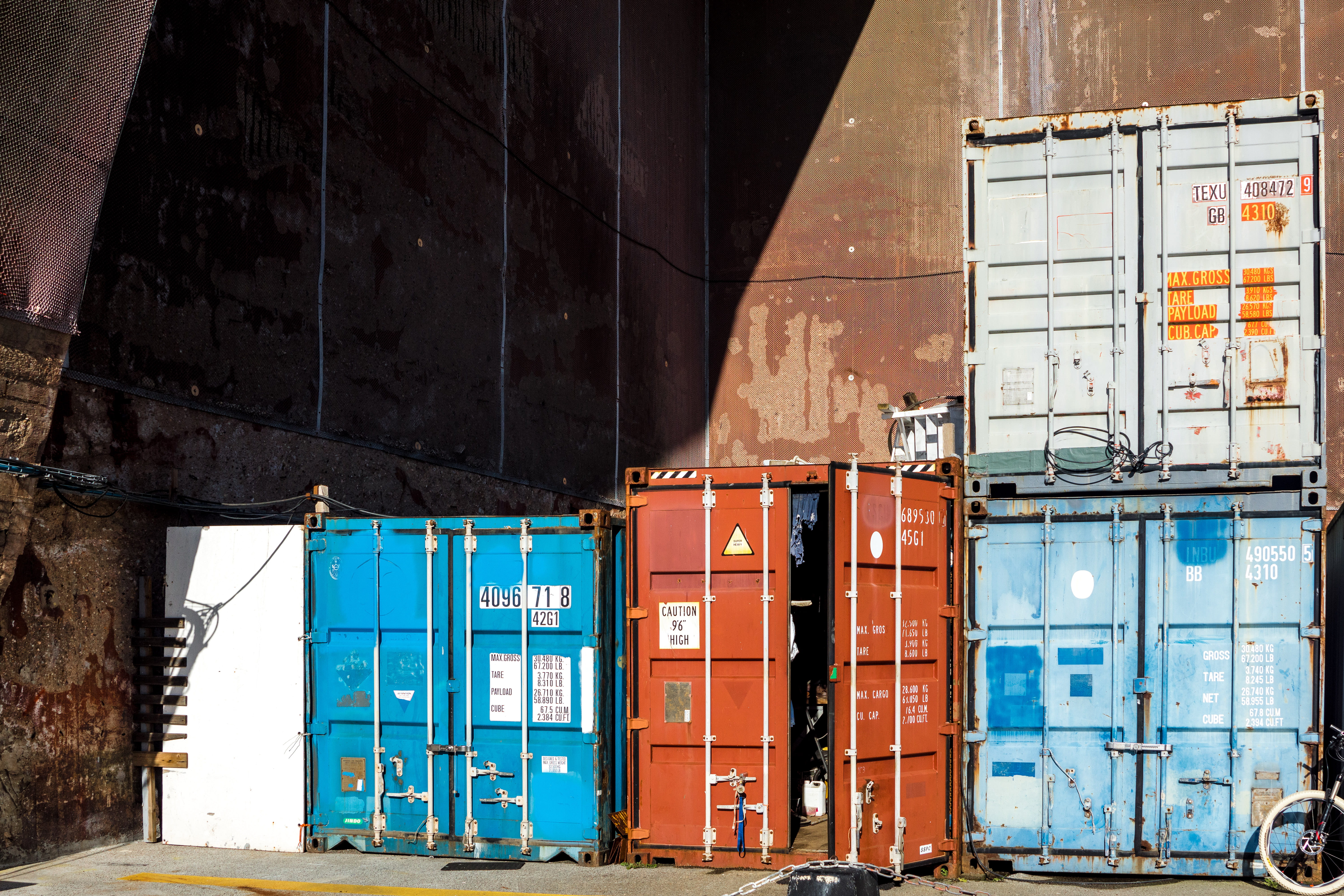 day, containers, freight transportation, box, transportation, intermodal, brown, grey, business, blue, open, white, door, 5K, architecture, warehouse, HD Wallpaper