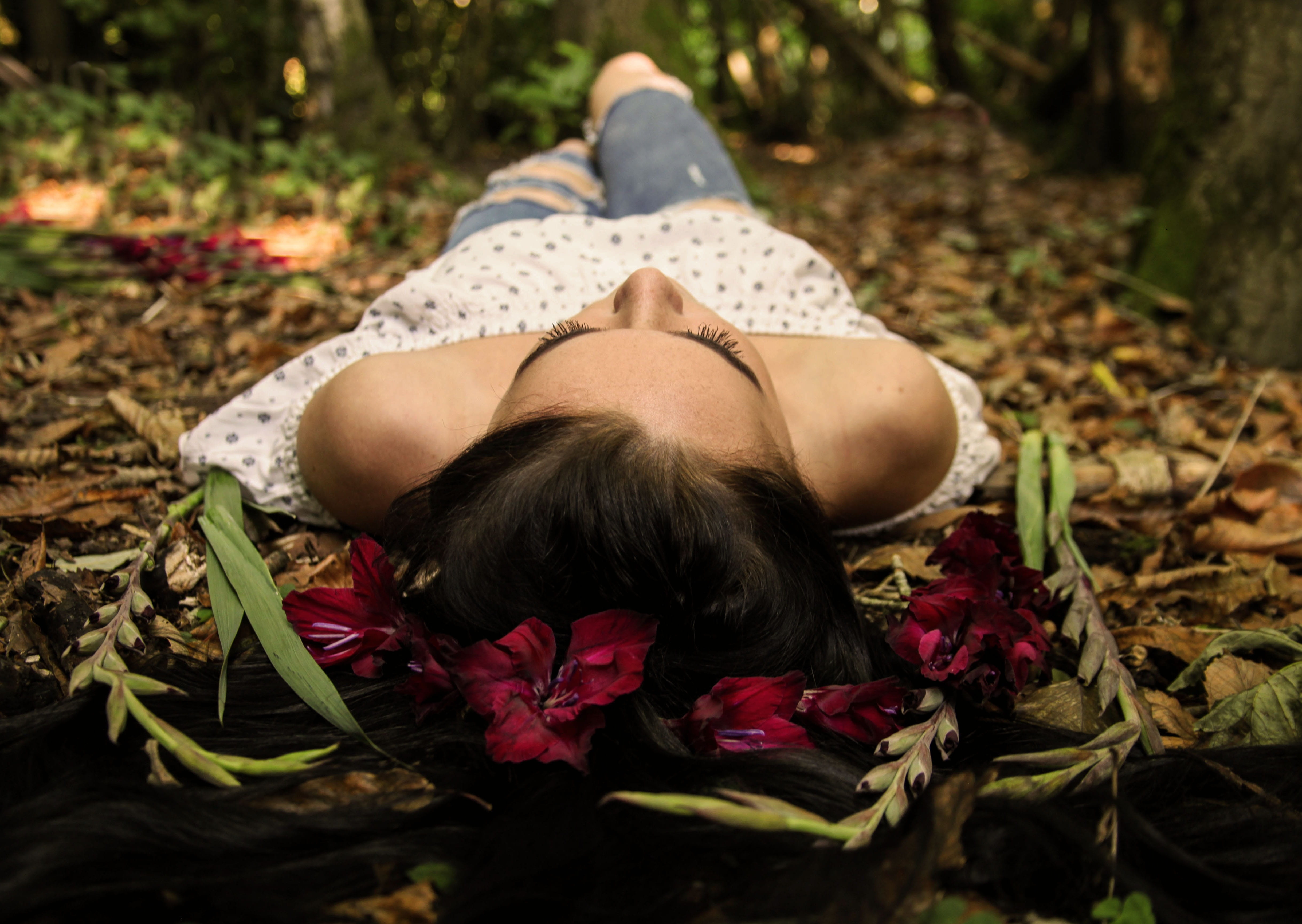 fall, female, lying, flowering plant, country, fashion, women, young adult, leaves, sholder, season, adult, one person, relax, beauty, woman, male, man, HD Wallpaper