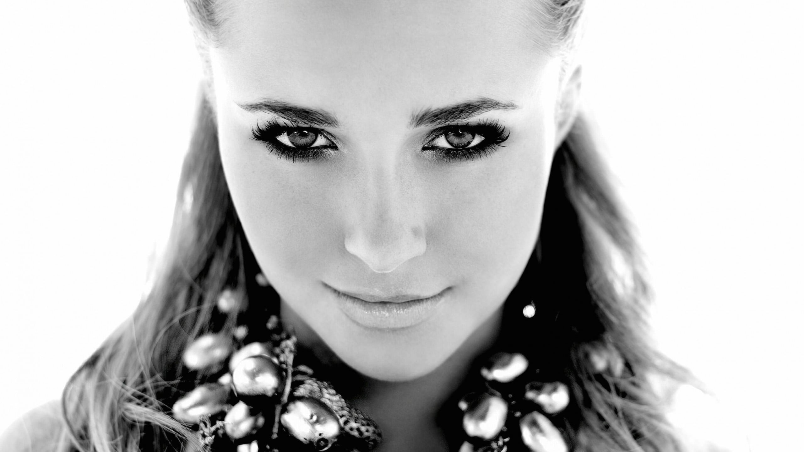 monochrome, young women, 2K, beauty, beautiful woman, looking at camera, hairstyle, portrait, human face, close-up, young adult, celebrity, headshot, Hayden Panettiere, HD Wallpaper