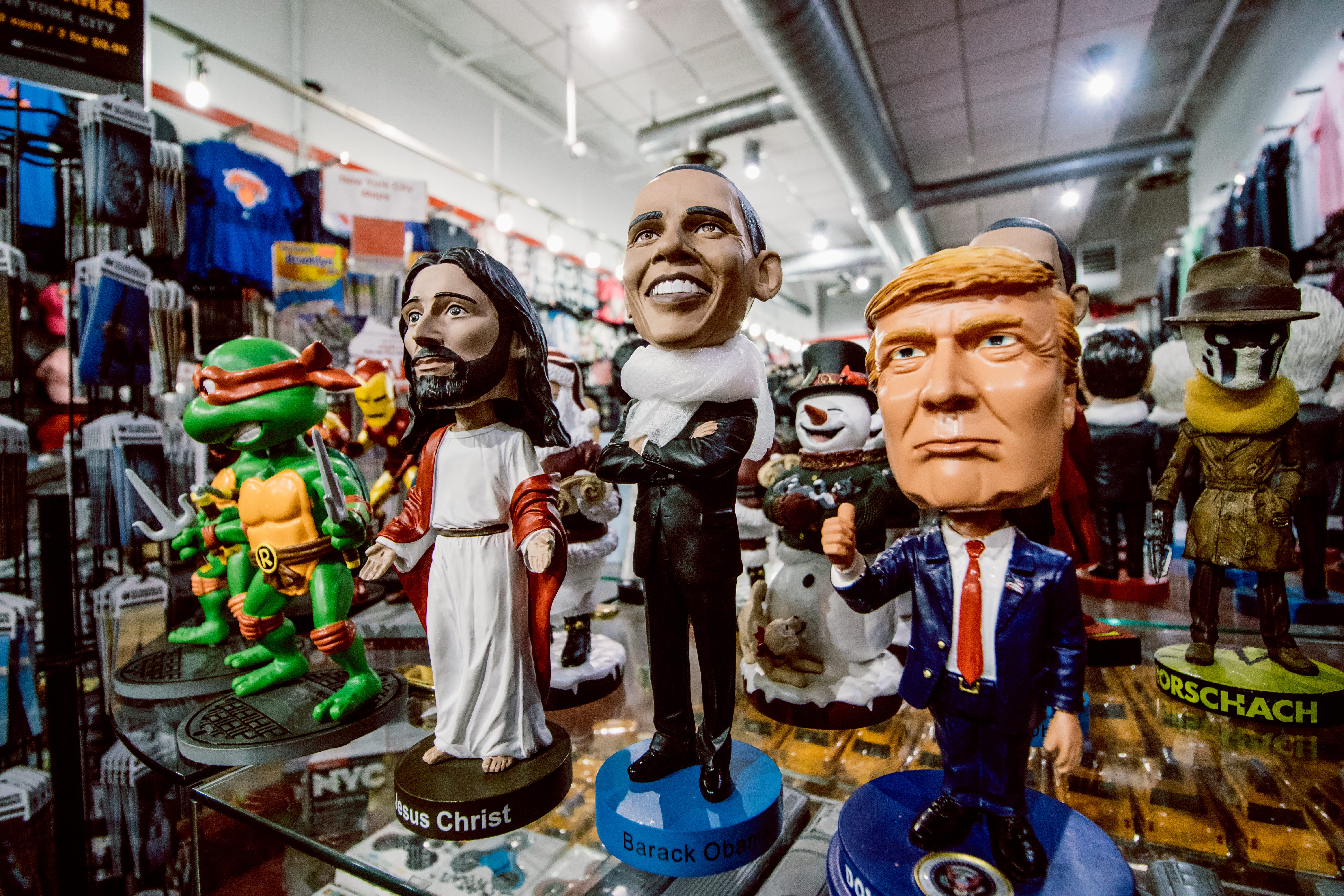 assorted, art and craft, trump, large group of objects, inside, figurines, barrack obama, glass, variation, creativity, small business, choice, bobble head, HD Wallpaper