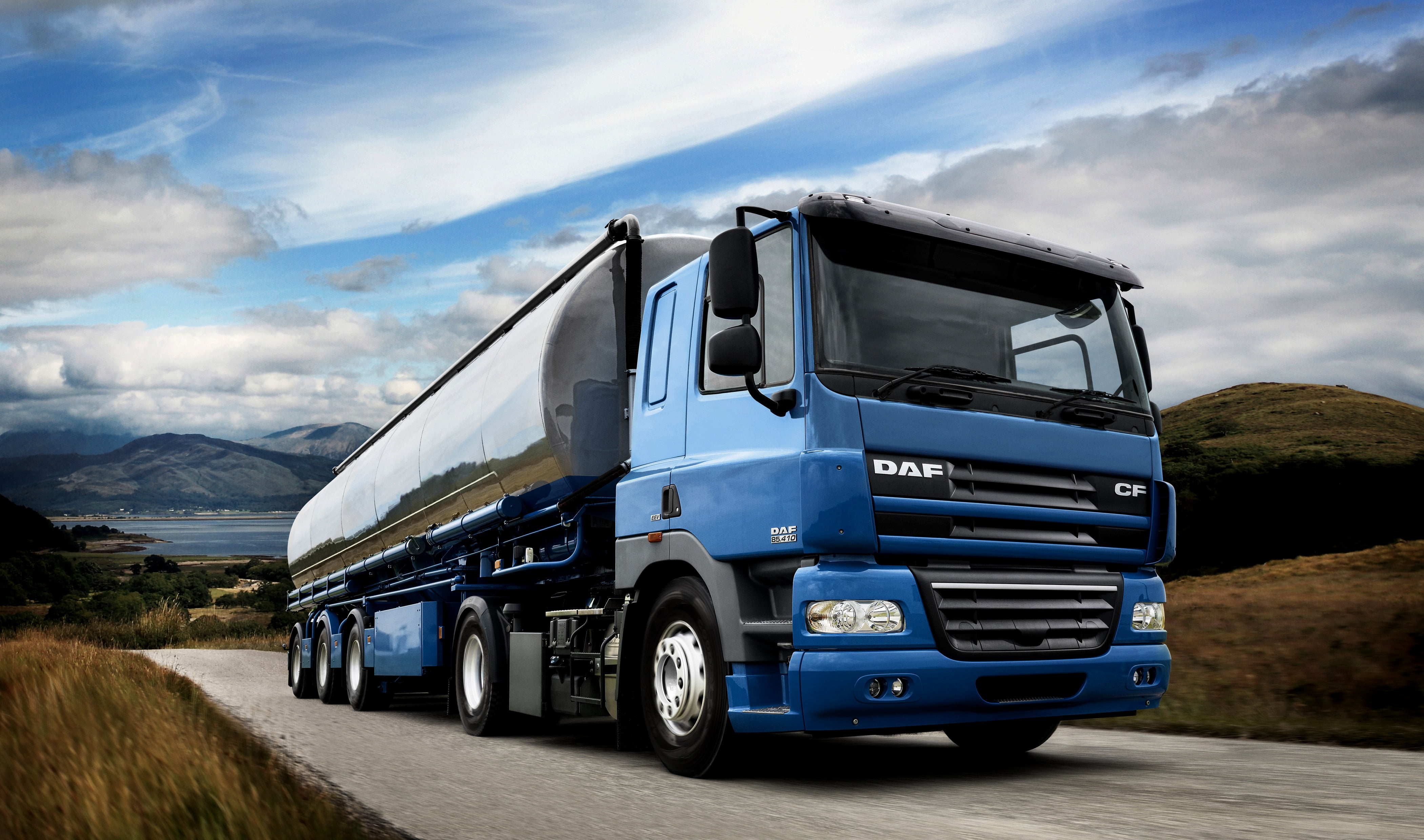road, blue, mountains, landscape, EEV, 4K, DAF, roadside, the trailer, tractor, tank, grass, 4x2, pond, field, DAF CF85.410 FT, hills, the sky, clouds, HD Wallpaper