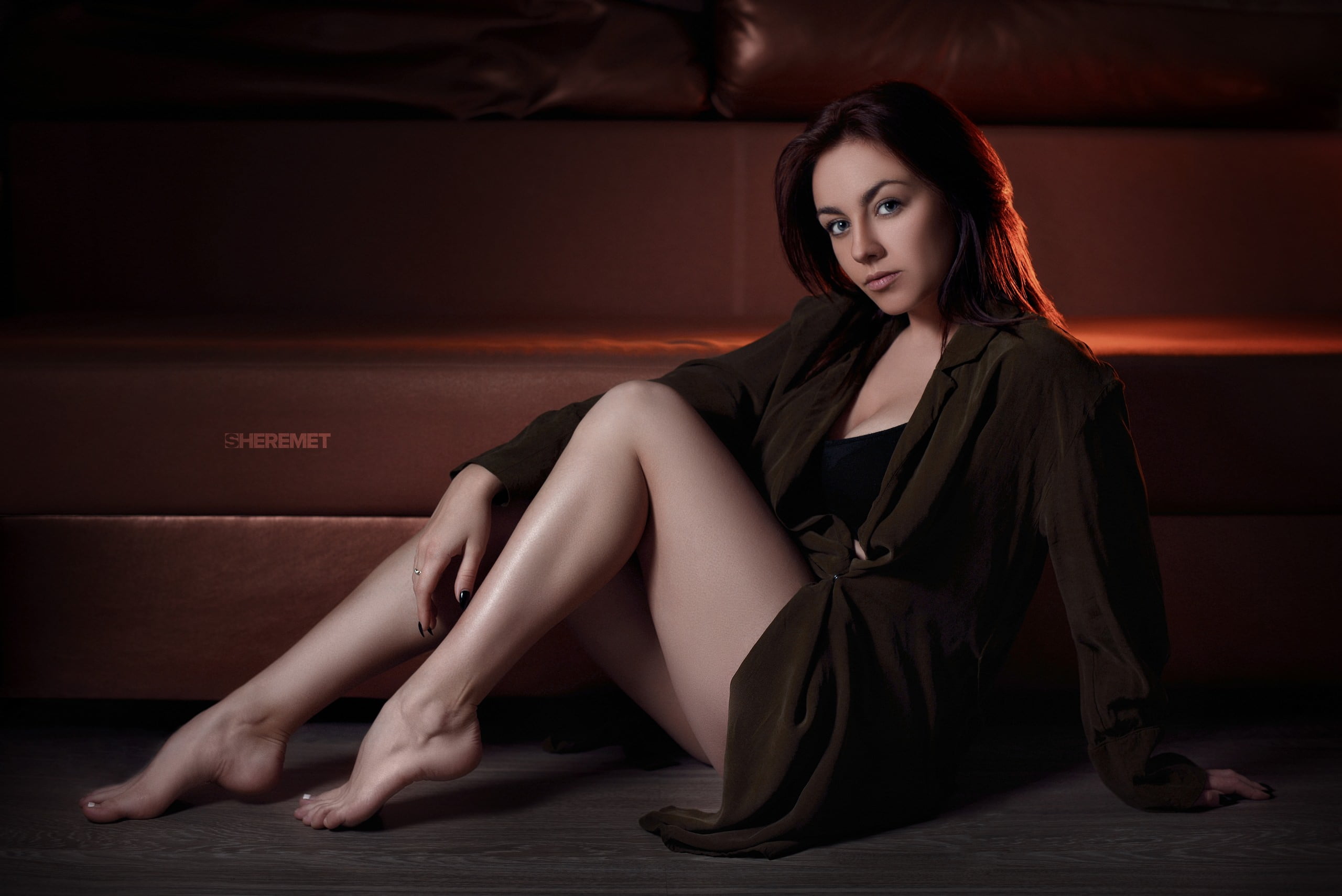 women indoors, brunette, Ivan Sheremet, sitting, couch, barefoot, legs, 2K, model, women, on the floor, black nails, HD Wallpaper