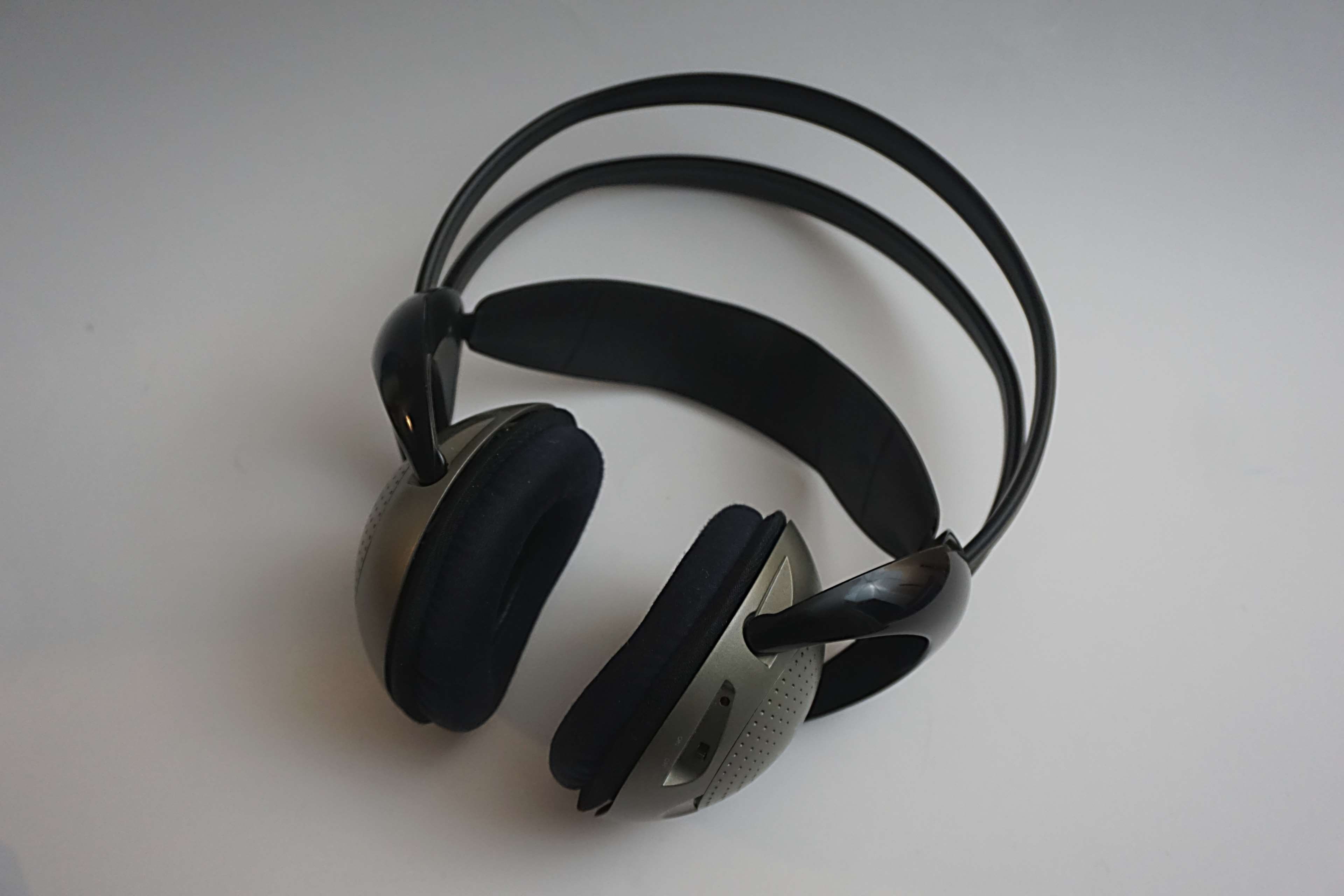 equipment, indoors, casque sans fil, musique, couteurs, close-up, se dtendre, cable, technology, still life, casque audio, no people, son, man made, black color, HD Wallpaper