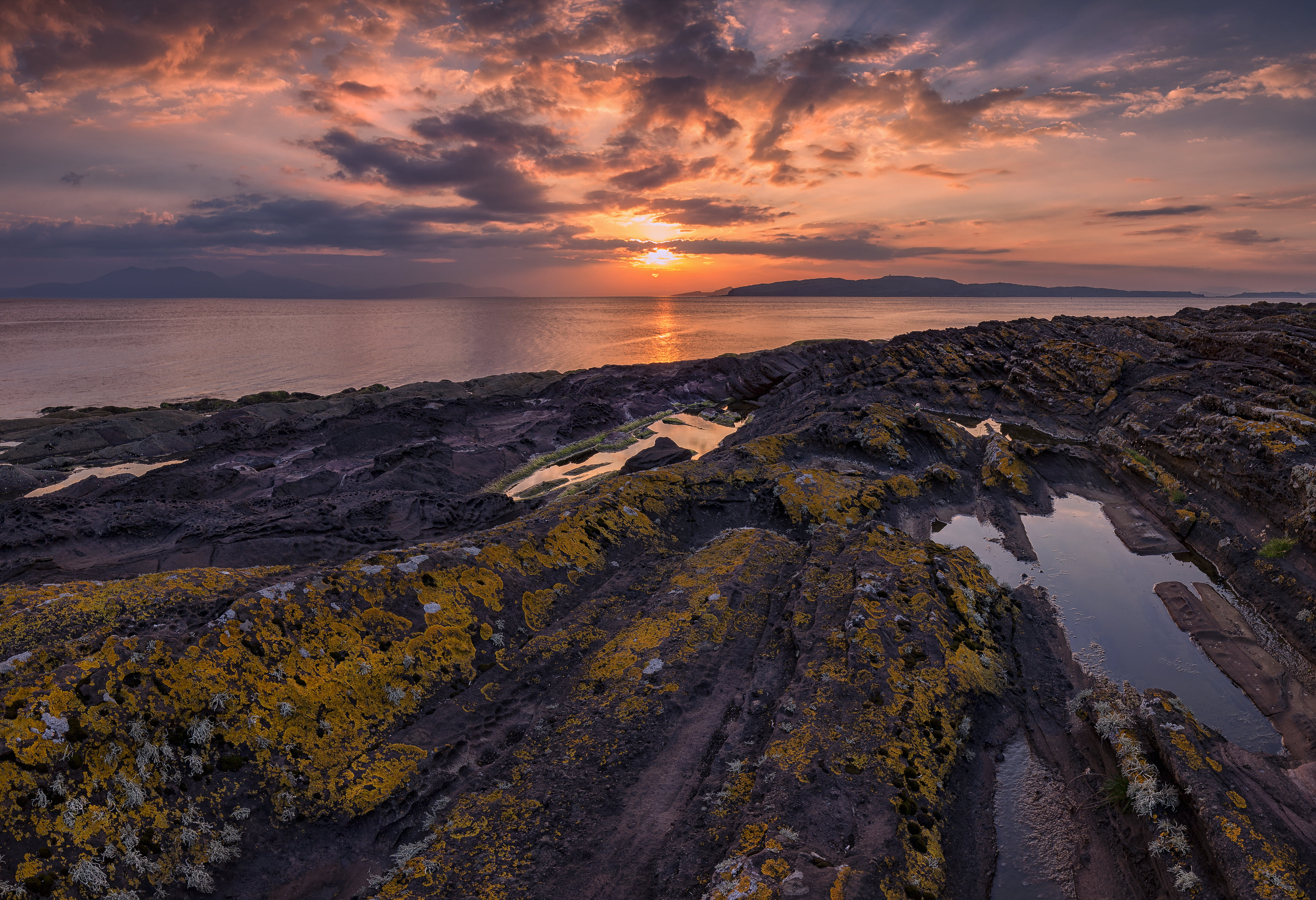 coastline, rock - Object, Portencross, USM, f4, Firth of Clyde, Isle of Arran, Little Cumbrae, scenics, 5K, land, aerial view, water, dusk, aerial, view, HD Wallpaper