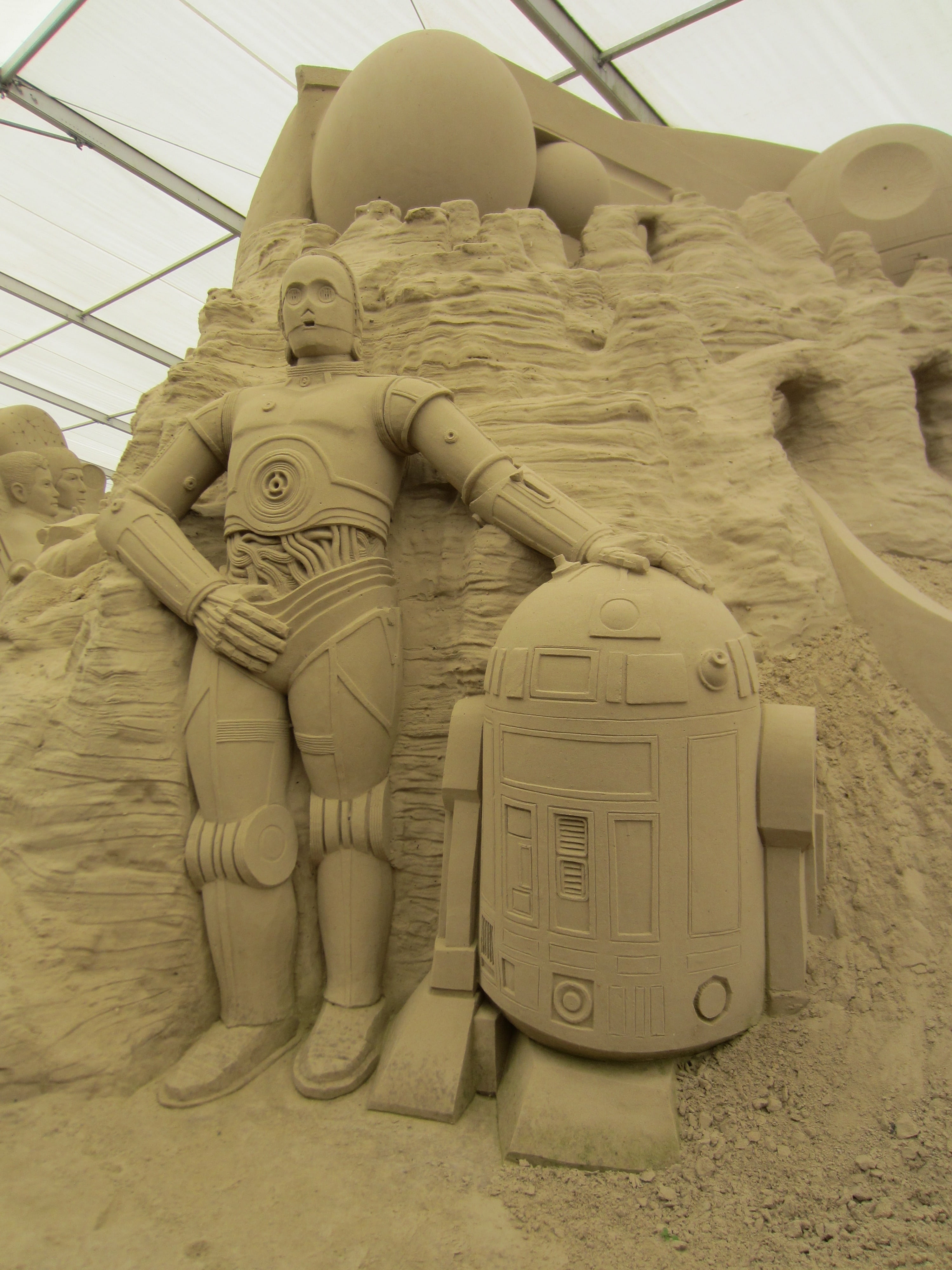 beach, built structure, craft, pattern, land, building, representation, day, human representation, sand art, sand world, carving - craft product, c-3po, Phone HD Wallpaper