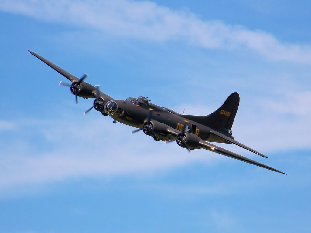 480P, b-17, art, military, memphis, belle, hd, aircraft, boeing, flying, b, Airplane, Bomber, b17, HD Wallpaper