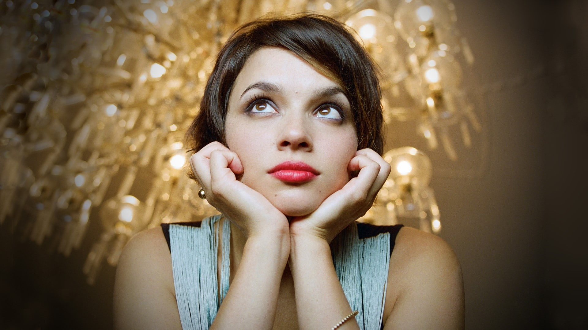 Girl, hair, looking at camera, long hair, women, brown hair, front view, gold colored, Norah jones, hand, Face, young women, beautiful woman, Hands, contemplation, HD Wallpaper