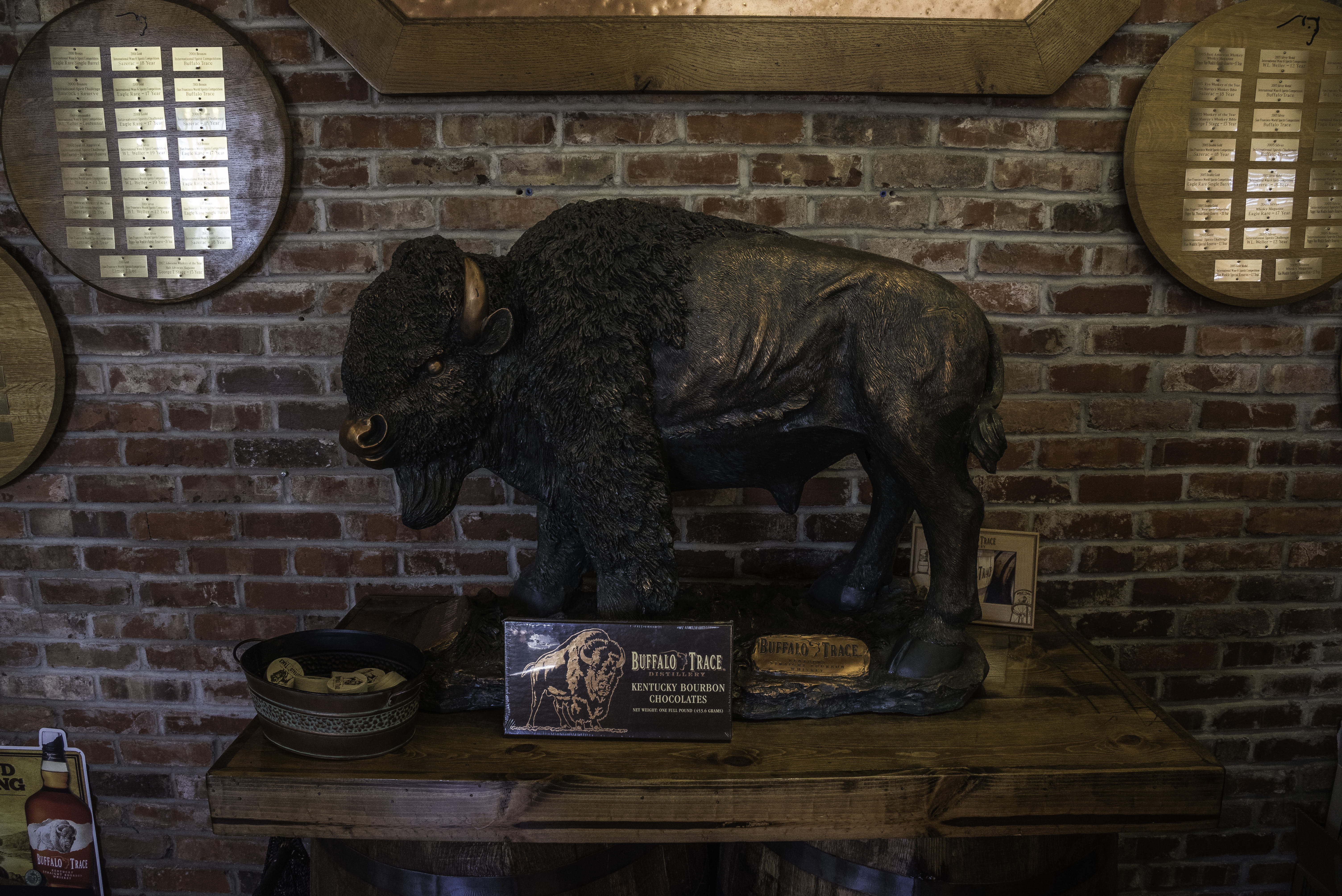 wall - building feature, sculpture, visitor, distillery, public domain, animal themes, representation, day, architecture, feline, wall, old, craft, no people, HD Wallpaper