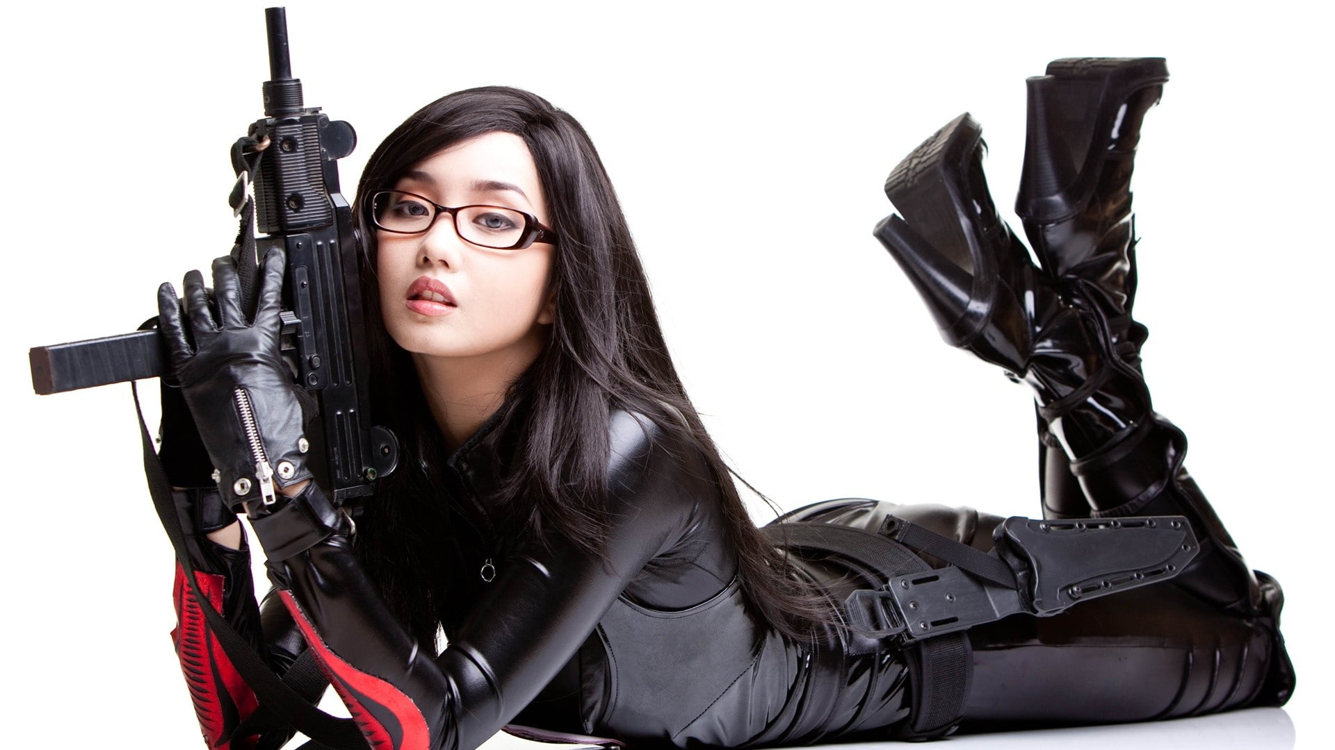 Baroness, black outfits, Alodia Gosiengfiao, cosplay, model, heels, machine gun, gloves, girls with guns, glasses, bodysuit, 1080P, HD Wallpaper