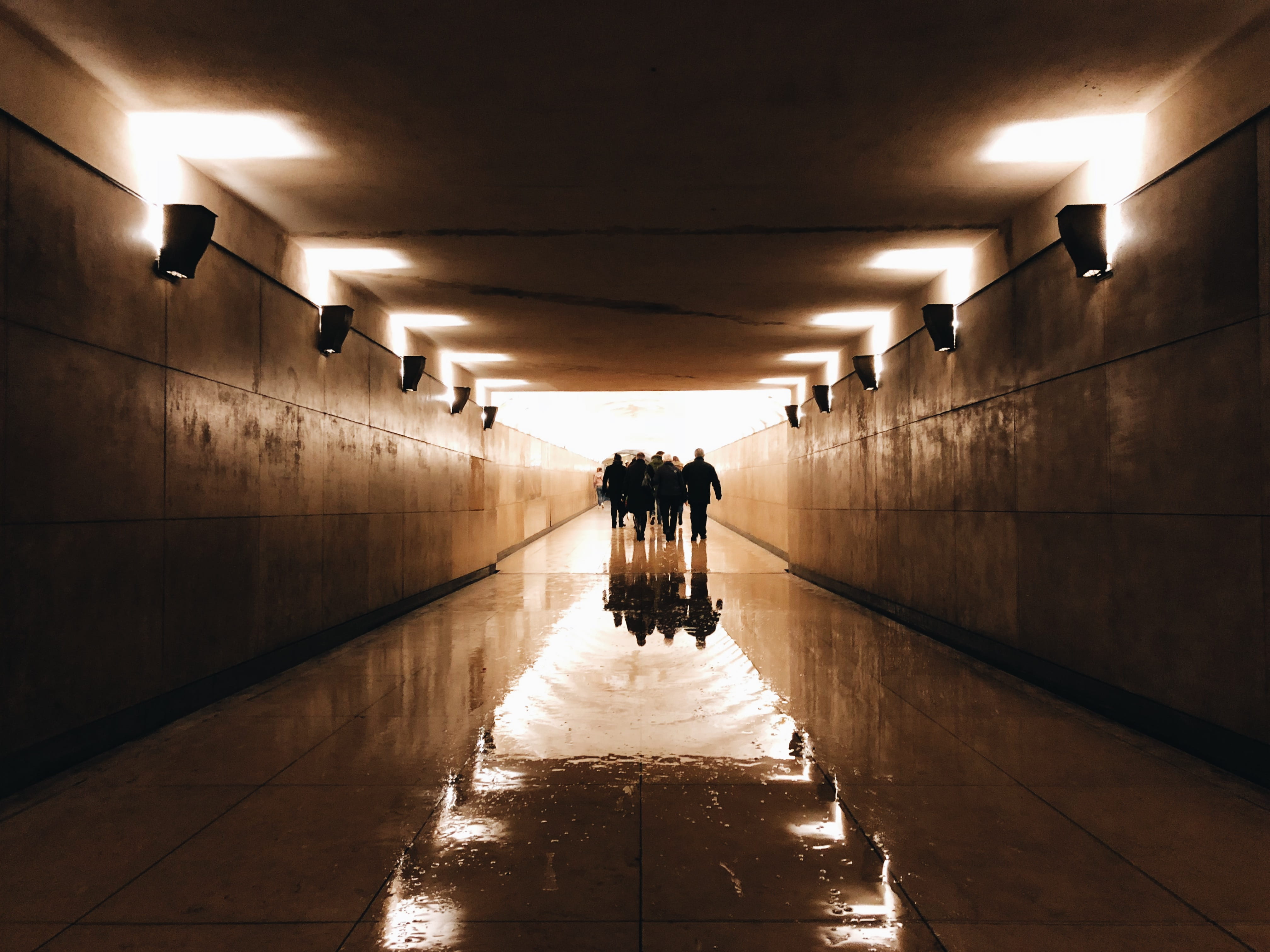 lighting equipment, illuminated, reflection, walkway, arc de triomphe, direction, underground walkway, dark, flooring, paris, men, group of people, subway, HD Wallpaper