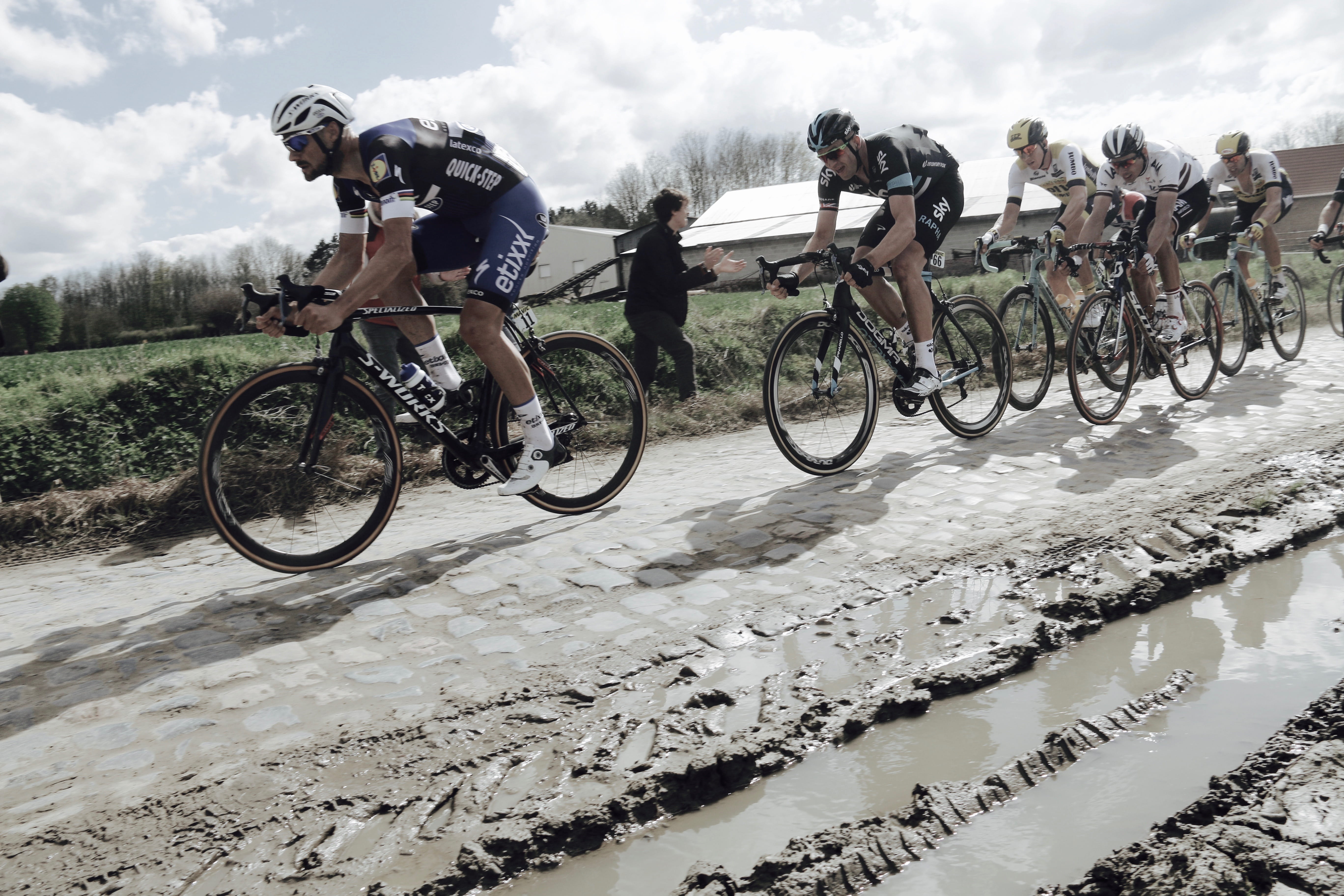 outdoors, men, paris roubaix, cycling, france, mode of transportation, day, nature, activity, helmet, group of people, headwear, roubaix, bicycle, motion, HD Wallpaper